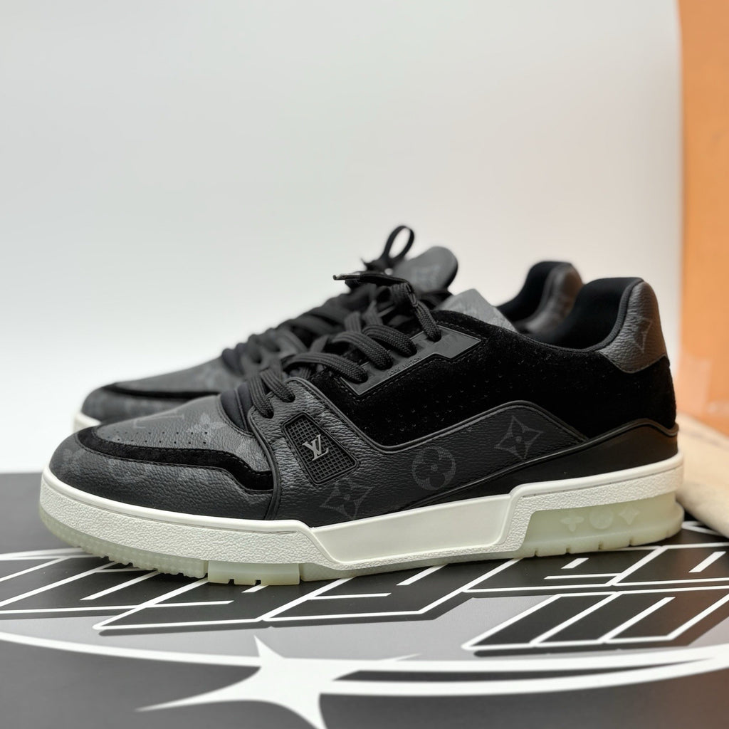 Size 8 LV (9-9.5 US) Louis Vuitton Trainer ' Black Monogram ' | GREAT CONDITION!