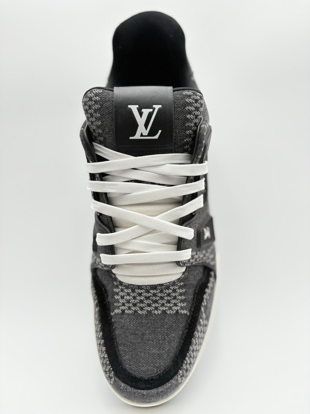 Size 9.5 LV (10.5-11 US) Louis Vuitton Trainer ' Black White ' | GREAT CONDITION