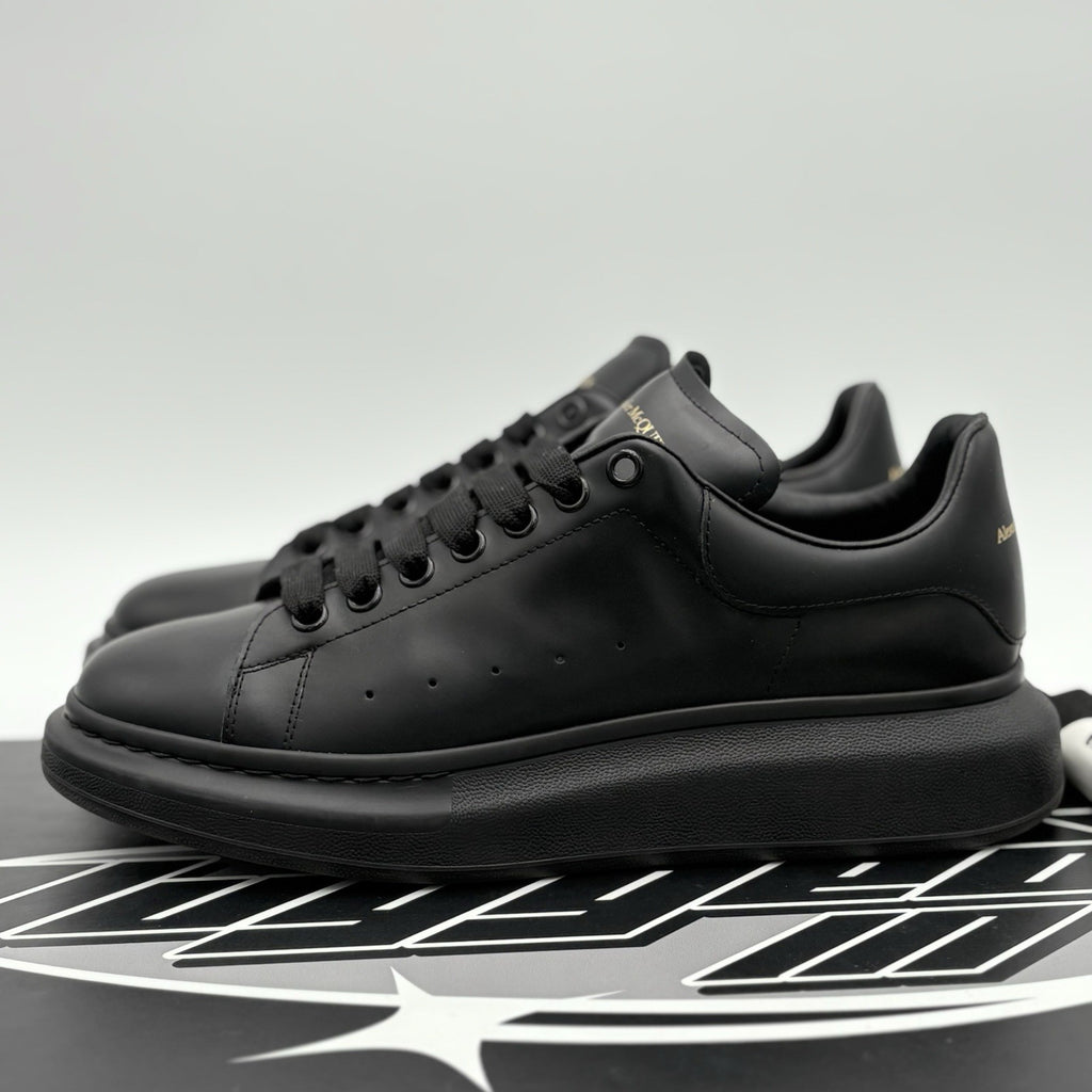 Size 44 (11 US) - Alexander McQueen Oversized ' Black ' | GOOD CONDITION!