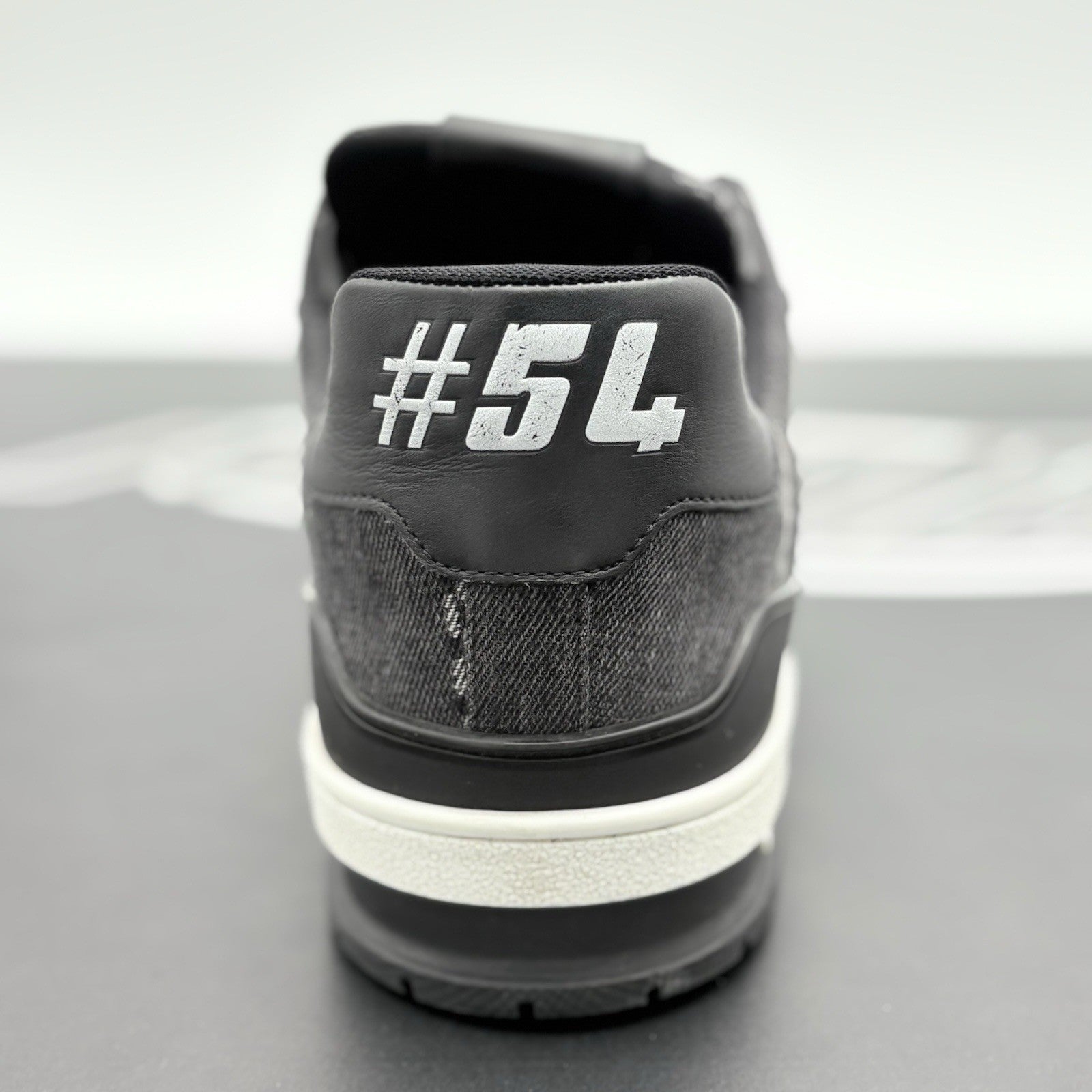 Size 9.5 LV (10.5-11 US) Louis Vuitton Trainer ' Black White ' | GREAT CONDITION