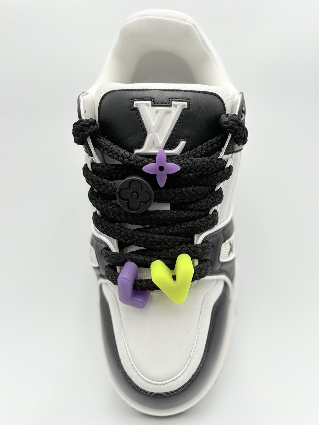 Size 9 LV (10-10.5 US) - Louis Vuitton Maxi ' Black White ' | EXCELLENT!