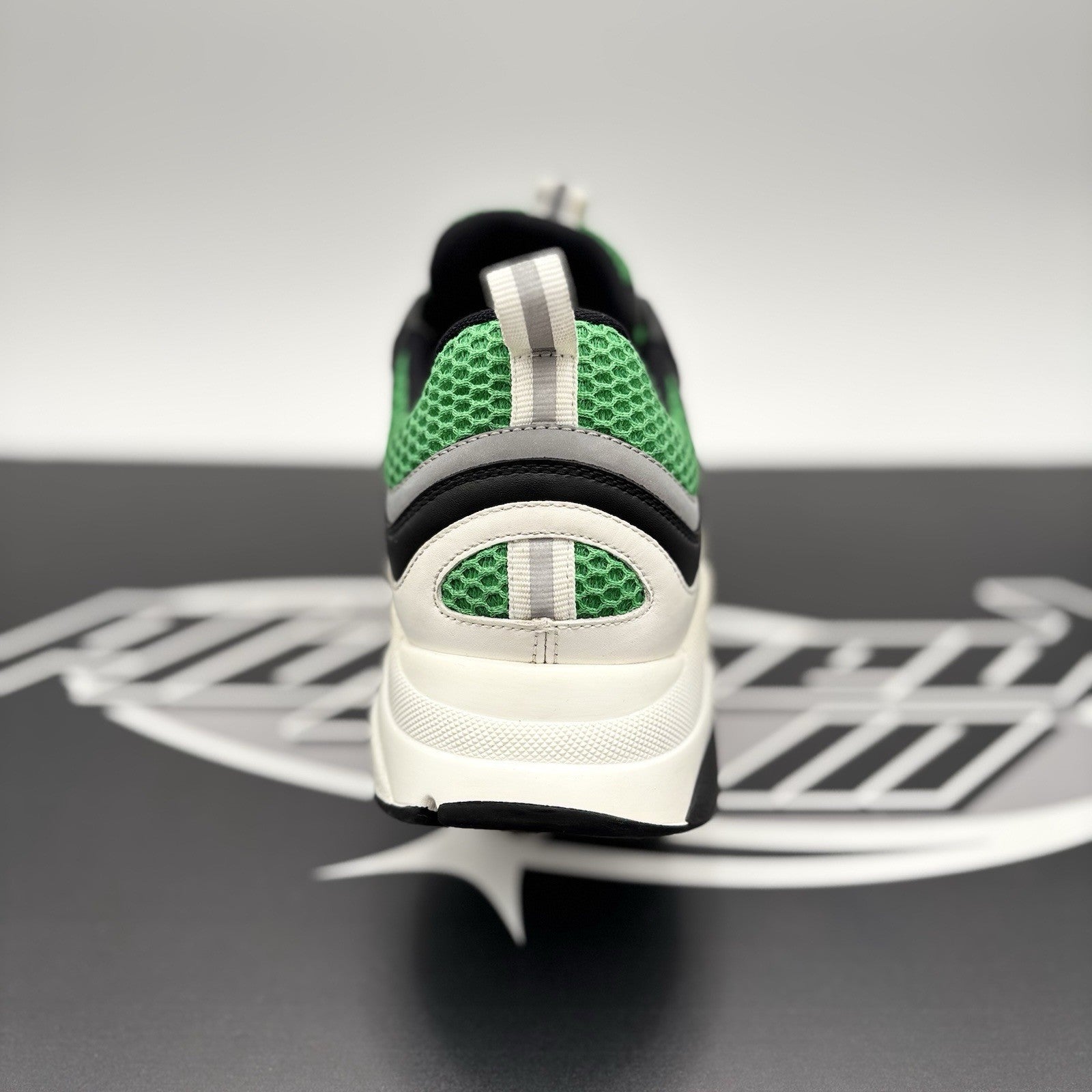 Size 42 (9 US) - Dior B22 Sneaker ' Green White Black ' | GREAT CONDITION!