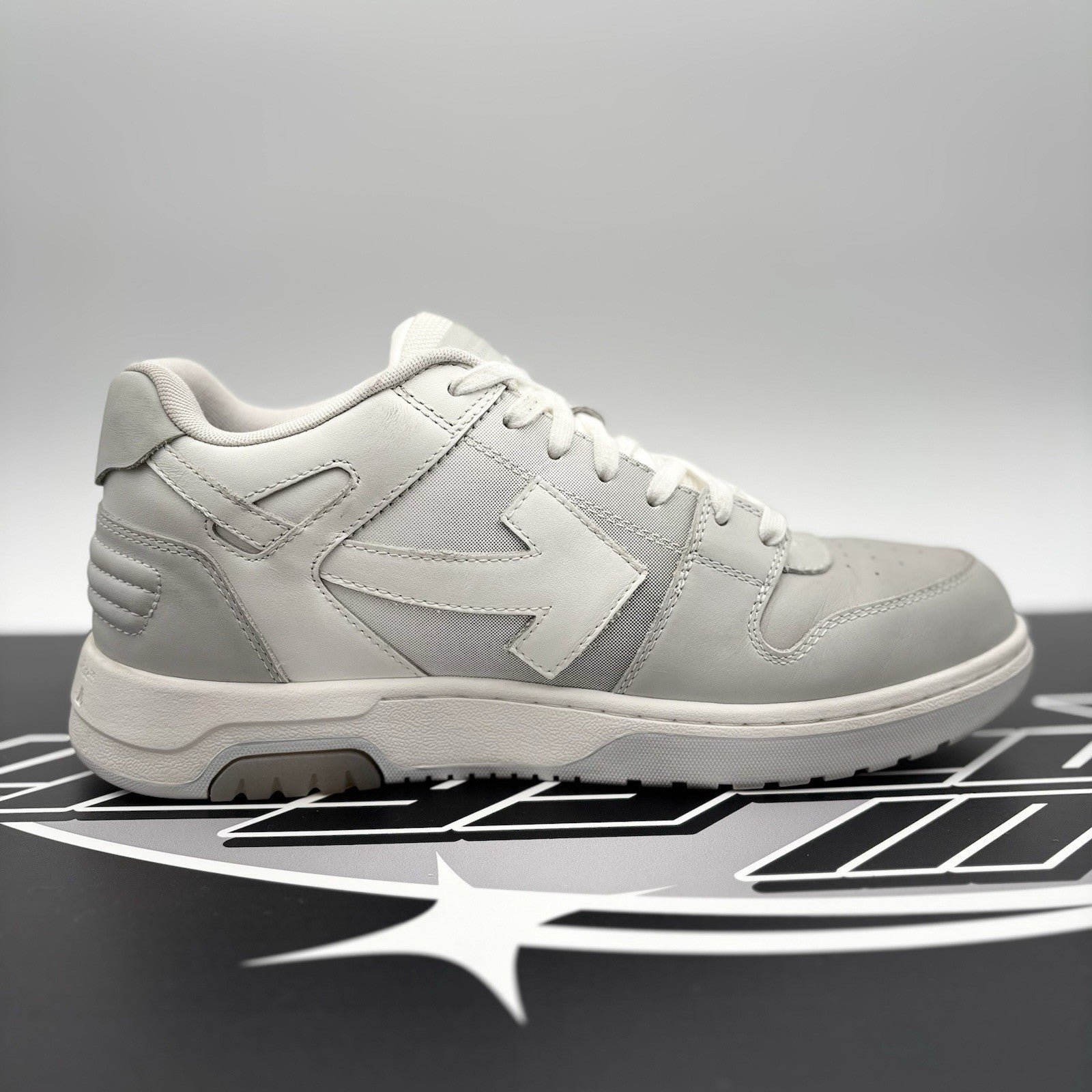 Size 43 (10 US) Off-White Out of Office ' Grey White ' | GREAT CONDITION!