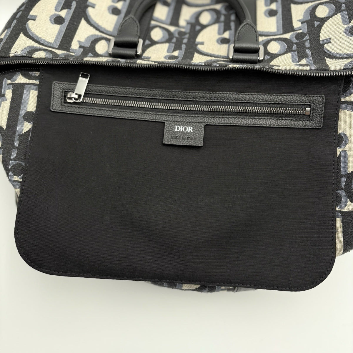 Oblique Jacquard Maxi Weekender 40 Bag Beige — photo 19