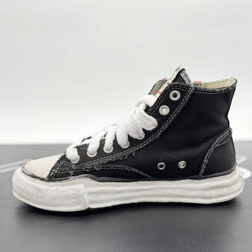 Size 41 (8 US) Maison Mihara Yasuhiro Peterson OG Sole Canvas High ' Black '