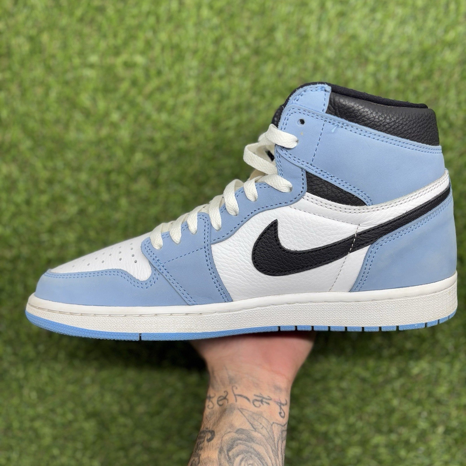 Size 11 - Air Jordan 1 Retro OG High ' University Blue ' | GREAT CONDITION!