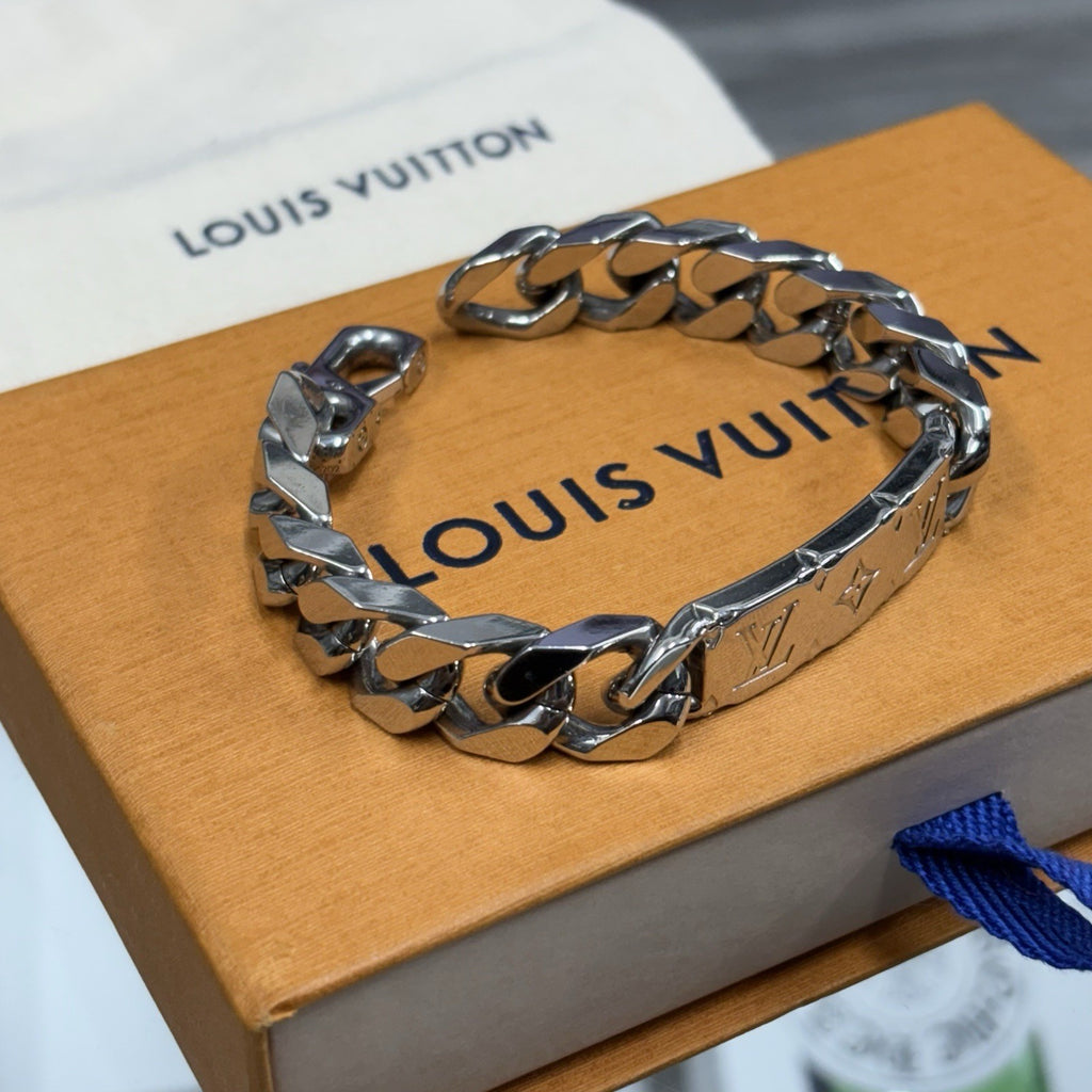 Louis Vuitton Monogram Chain Bracelet | WORN 1-3x | SUPER CLEAN!