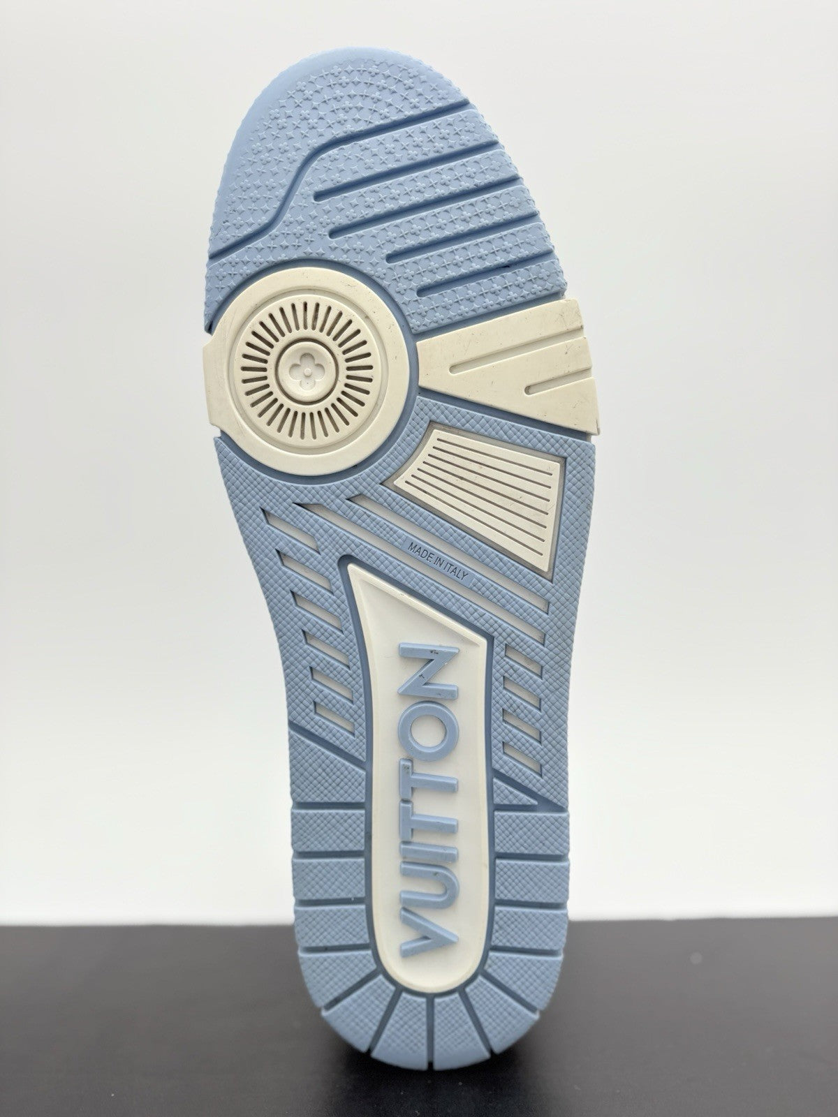Size 9 LV (10-10.5 US ) Louis Vuitton Trainer ' White Light Blue ' | GREAT COND!