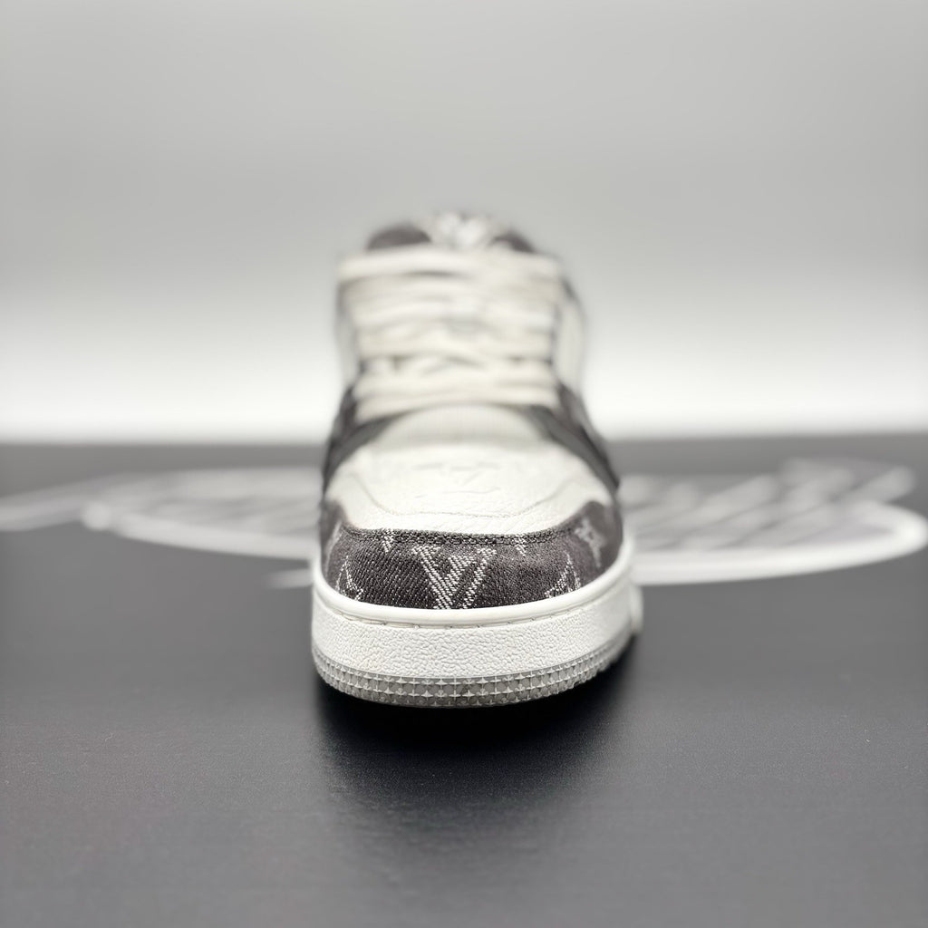 Size 7 LV (8 - 8.5 US) Louis Vuitton Trainer ' Grey Denim ' |  GREAT CONDITION!