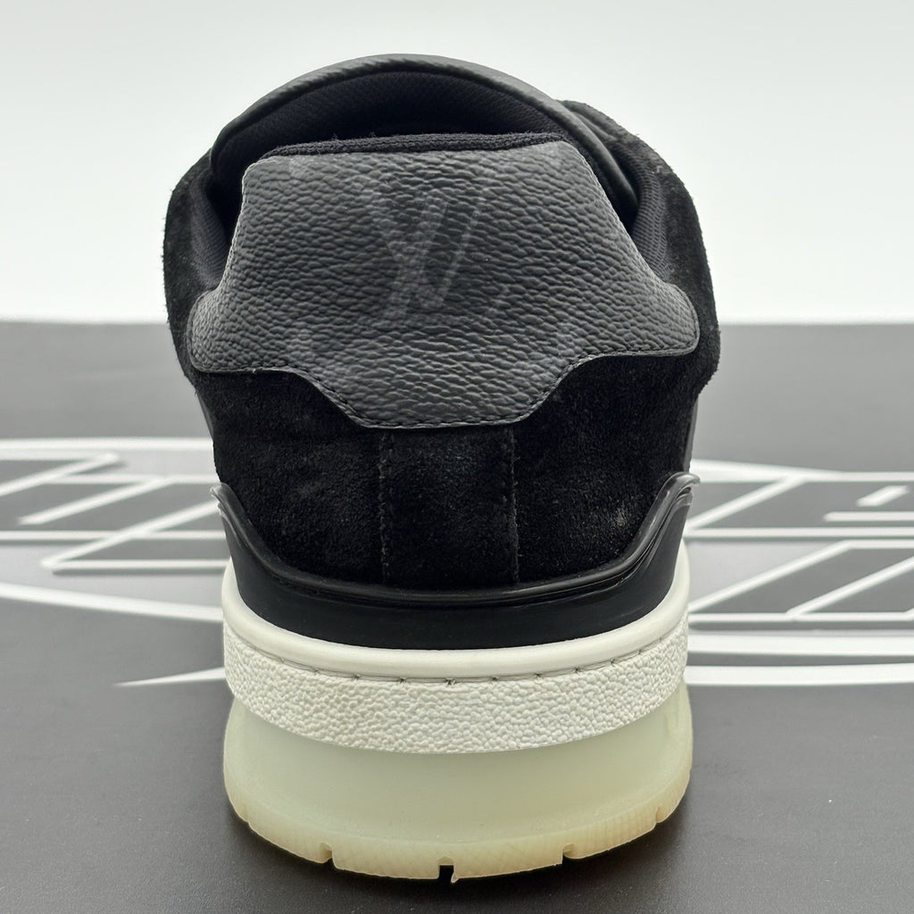 Size 7.5 LV (8.5-9 US) - Louis Vuitton Trainer ' Black Monogram ' | GREAT COND!