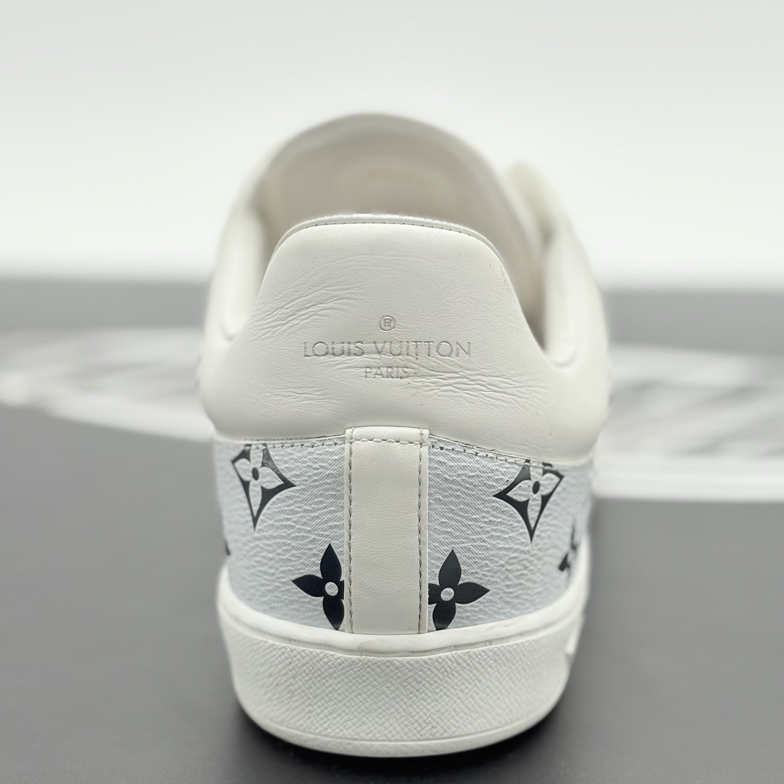 Size 9 LV (10-10.5 US) Louis Vuitton Monogram Luxembourg ' White ' | GOOD COND!