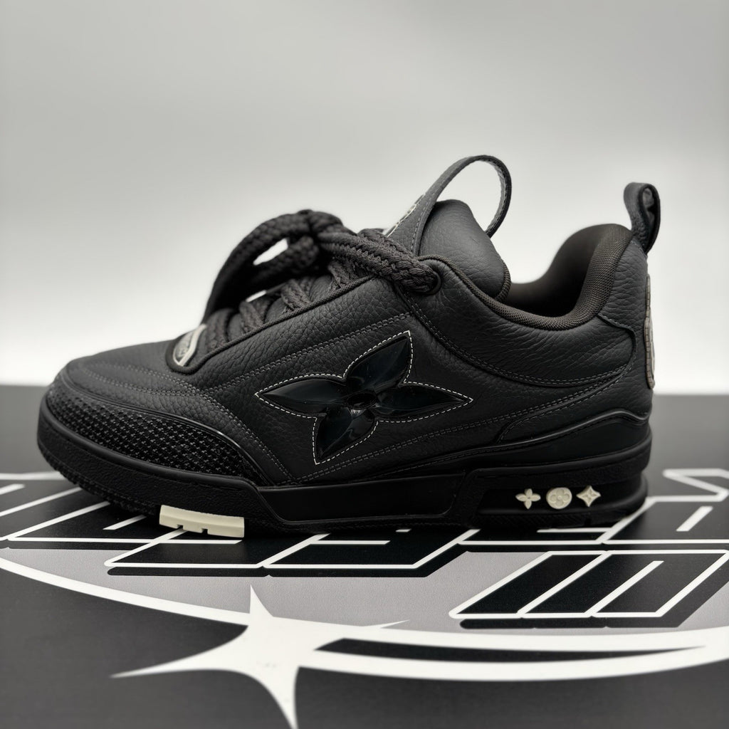 Size 8 LV (9-9.5 US) Louis Vuitton Skate ' Black ' | EXCELLENT CONDITION