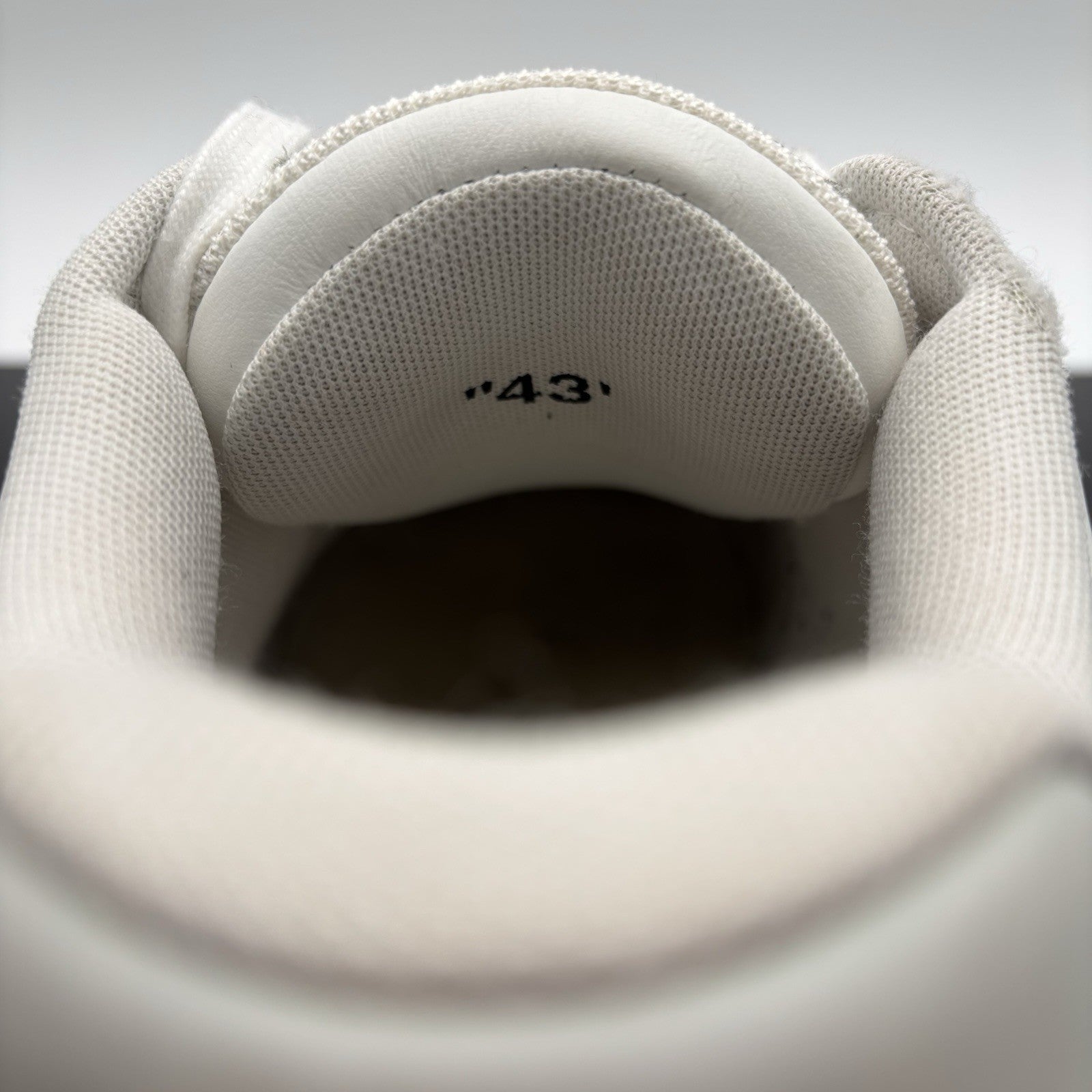 Size 43 (10 US) Off-White Out of Office ' Grey White ' | GREAT CONDITION!