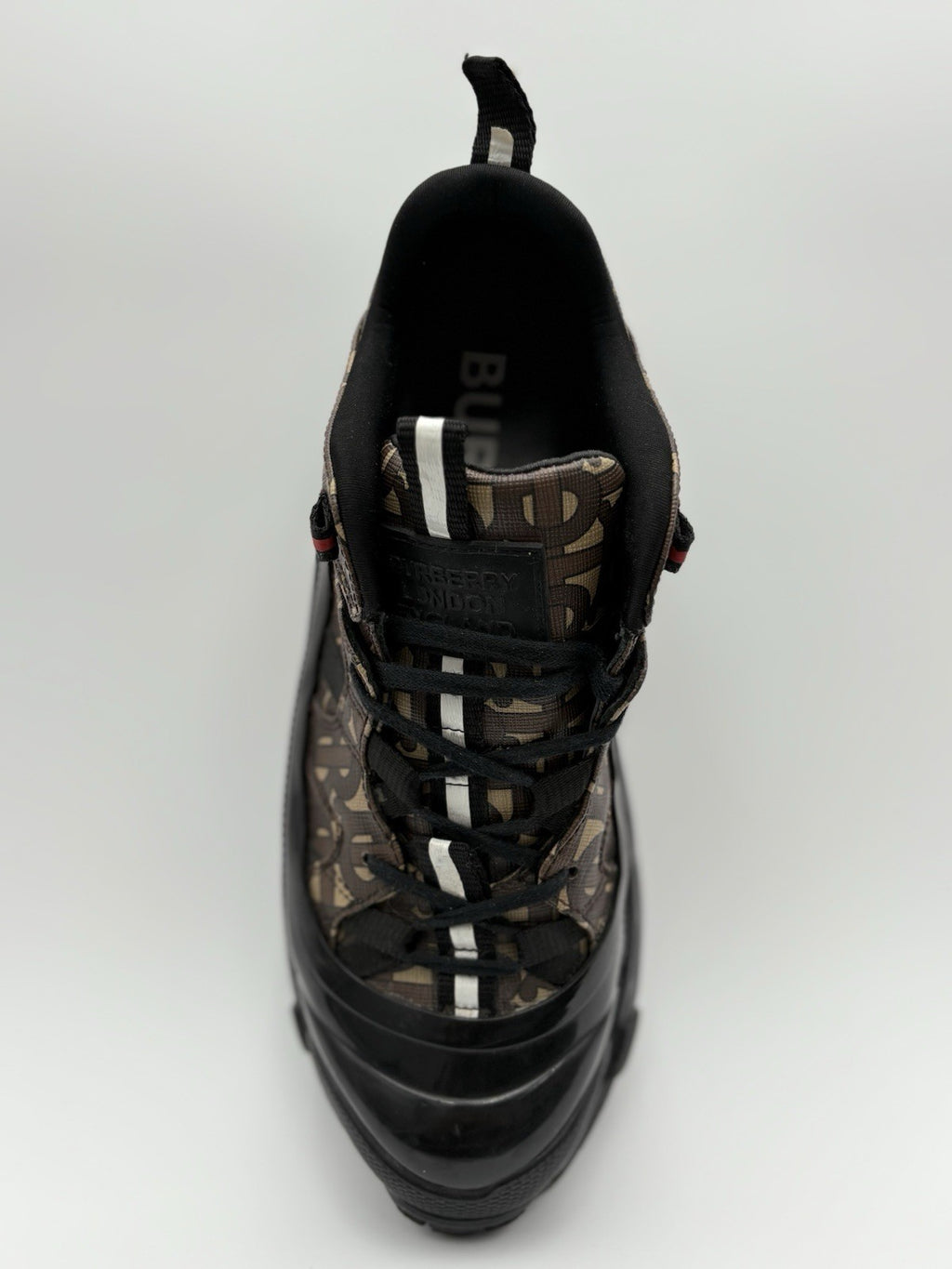 Size 40.5 (7.5 US) Burberry Arthur Low-Top  ' Monogram Print ' | GREAT CONDITION