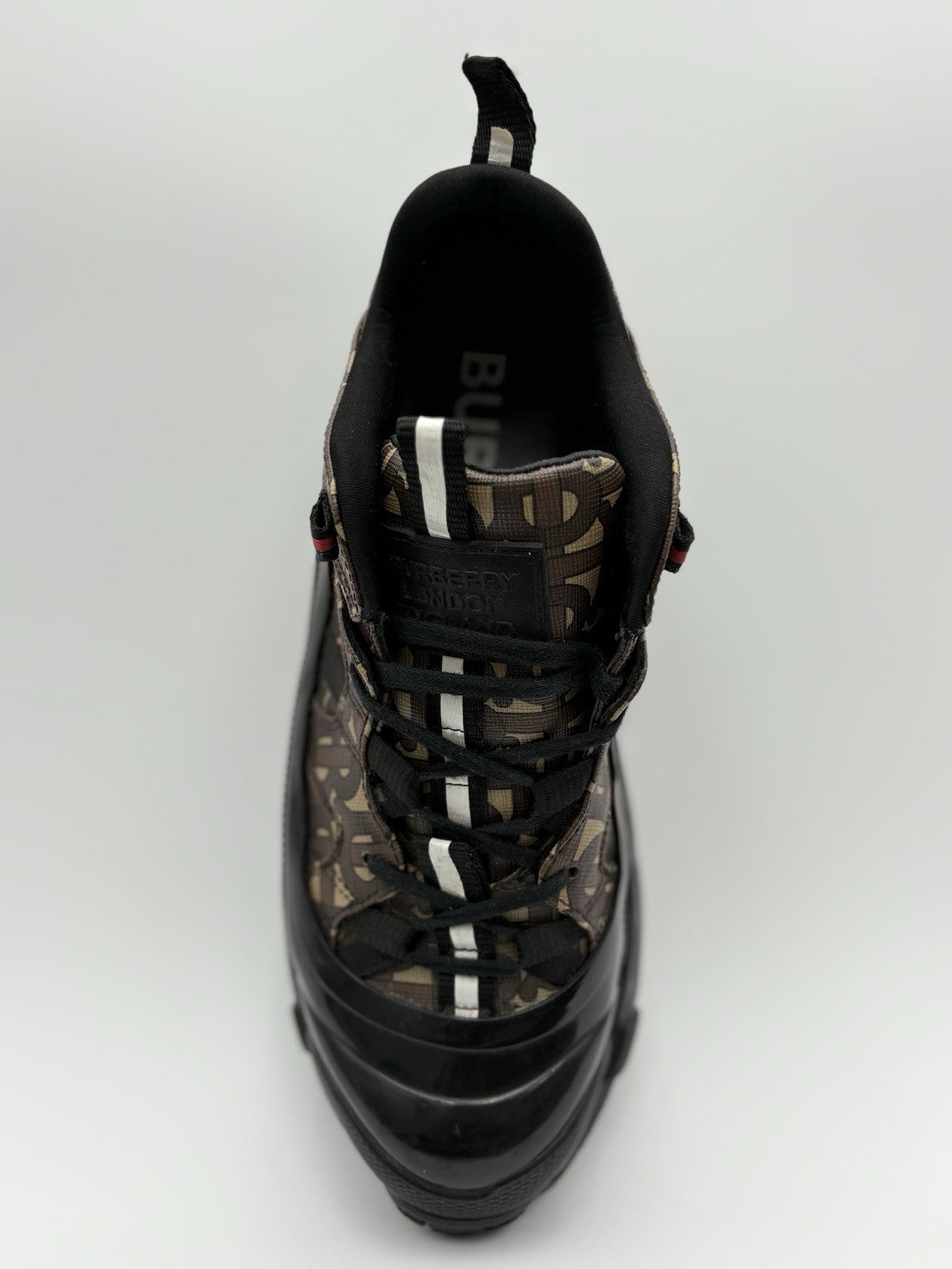 Size 40.5 (7.5 US) Burberry Arthur Low-Top  ' Monogram Print ' | GREAT CONDITION