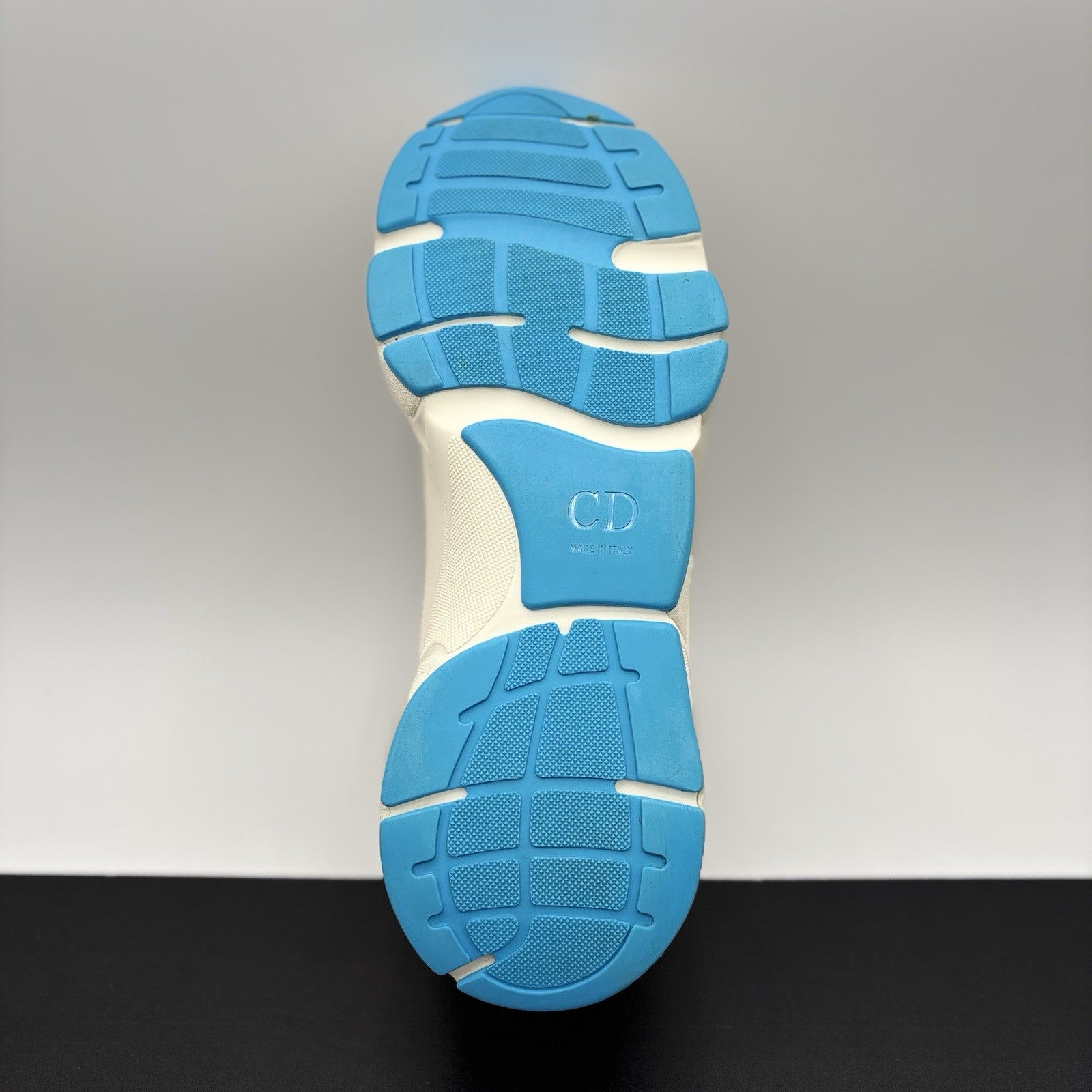 Size 43 (10 US) - Dior B22 Sneaker ' Cream, Light Blue ' | SUPER CLEAN!