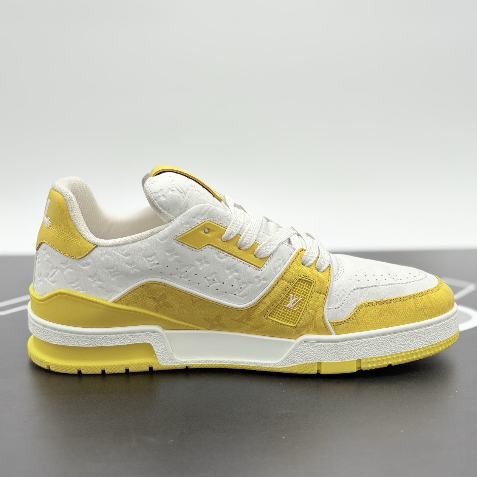 Size 9.5 LV (10.5-11 US) Louis Vuitton Trainer ' White Yellow ' | SUPER CLEAN!