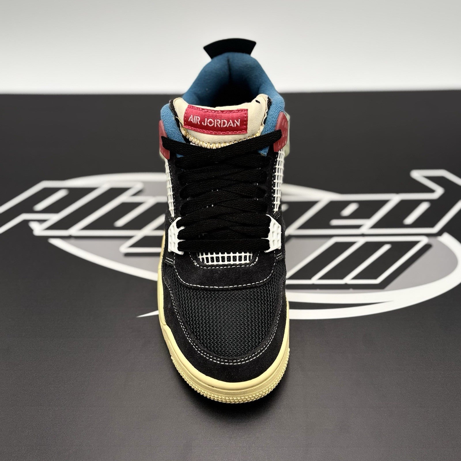 Size 6.5 - Jordan 4 Retro x Union LA Mid Off Noir | GREAT CONDITION!