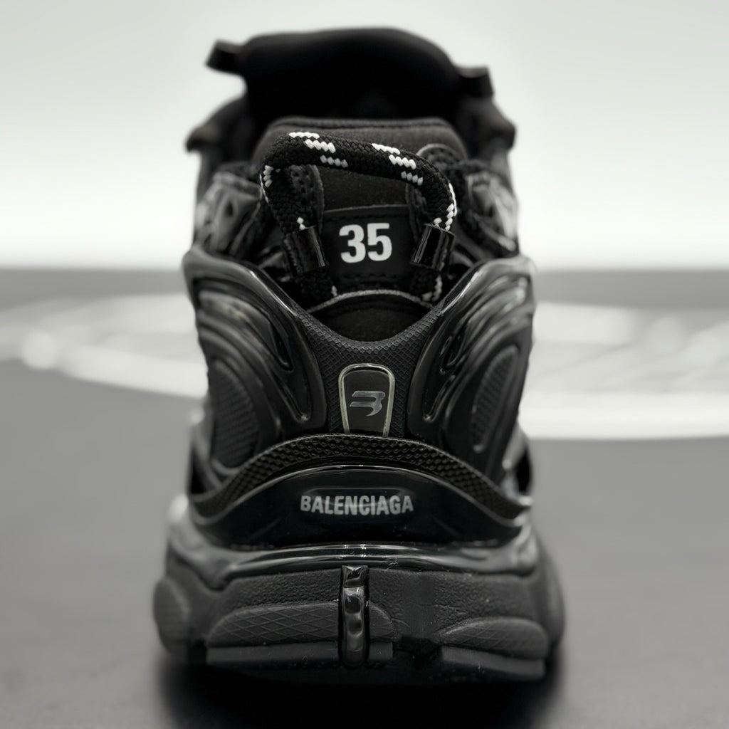 Size 35 - Balenciaga Runner Sneaker ' Triple Black ' | BRAND NEW!