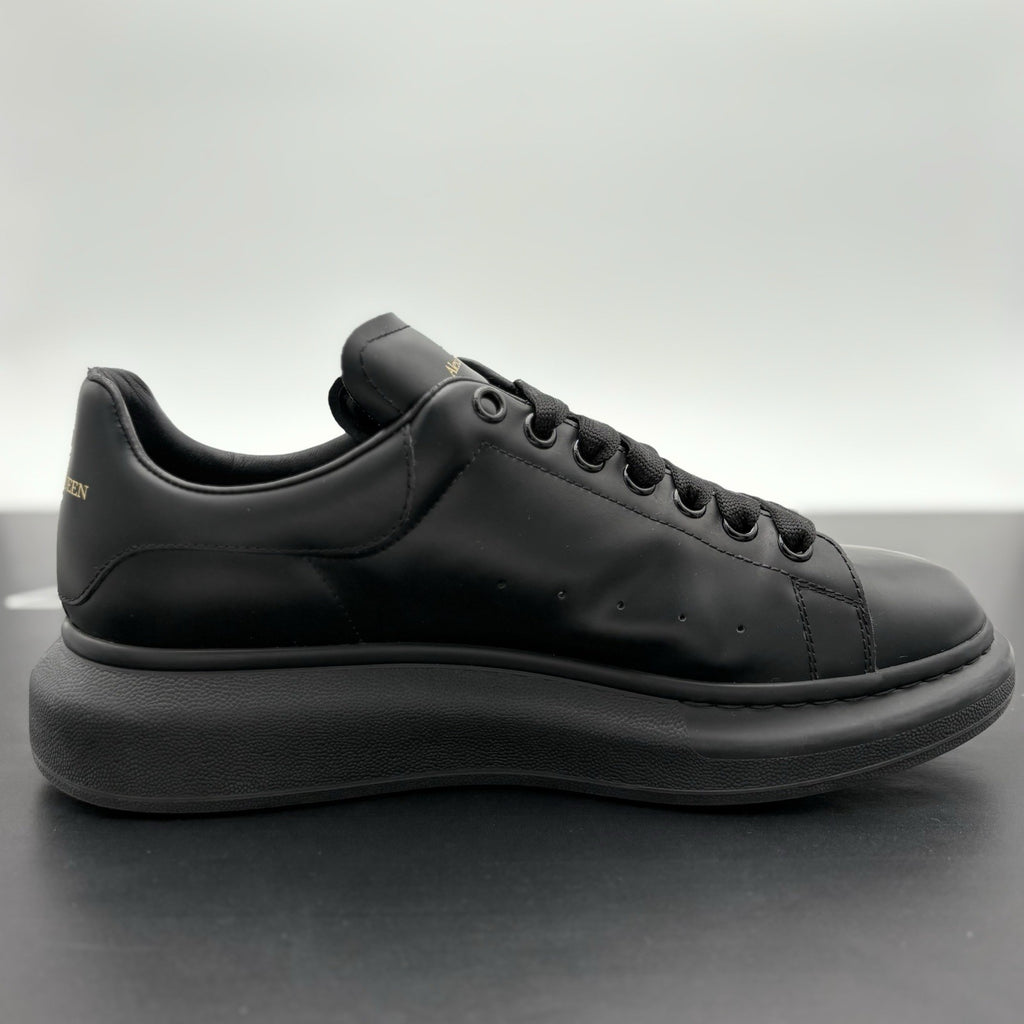Size 44 (11 US) - Alexander McQueen Oversized ' Black ' | GOOD CONDITION!