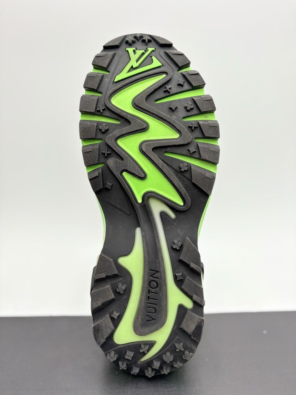 Size 7 LV (8-8.5 US) Louis Vuitton Tactic Runner ' Green ' | GREAT CONDITION!