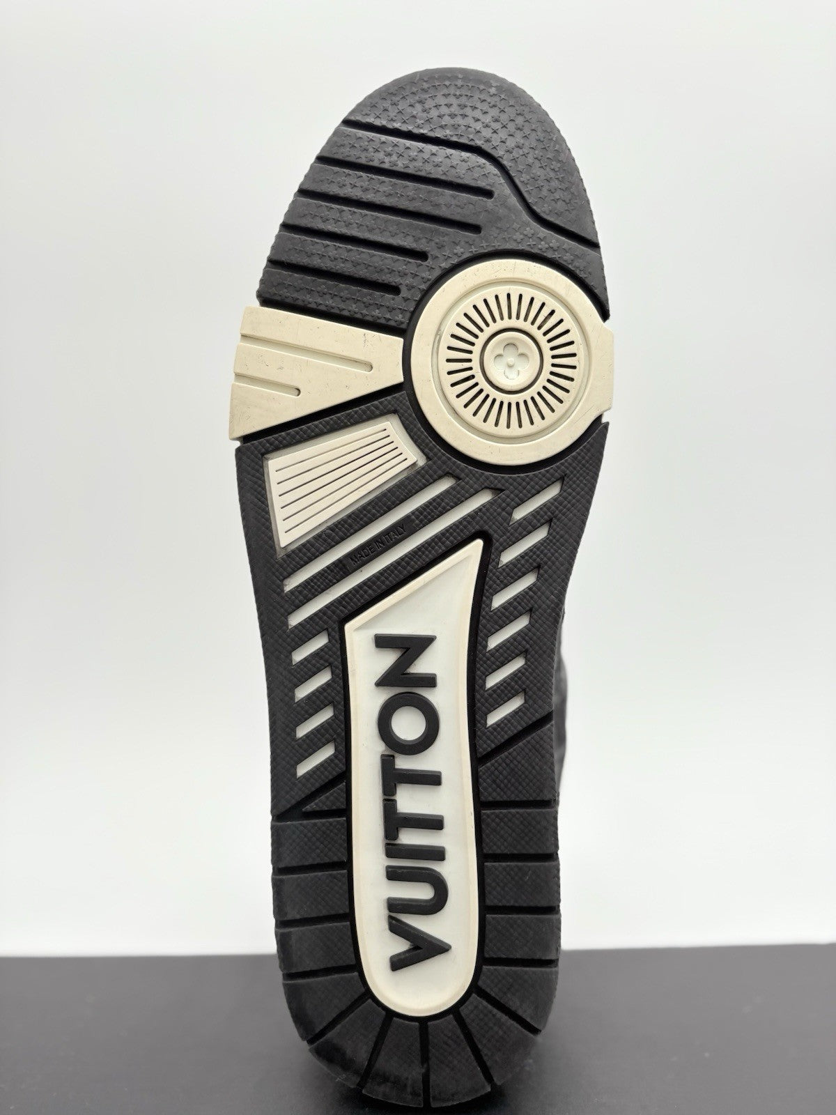 Size 10 LV (11-11.5 US) Louis Vuitton Trainer ' Black White ' | GREAT CONDITION!