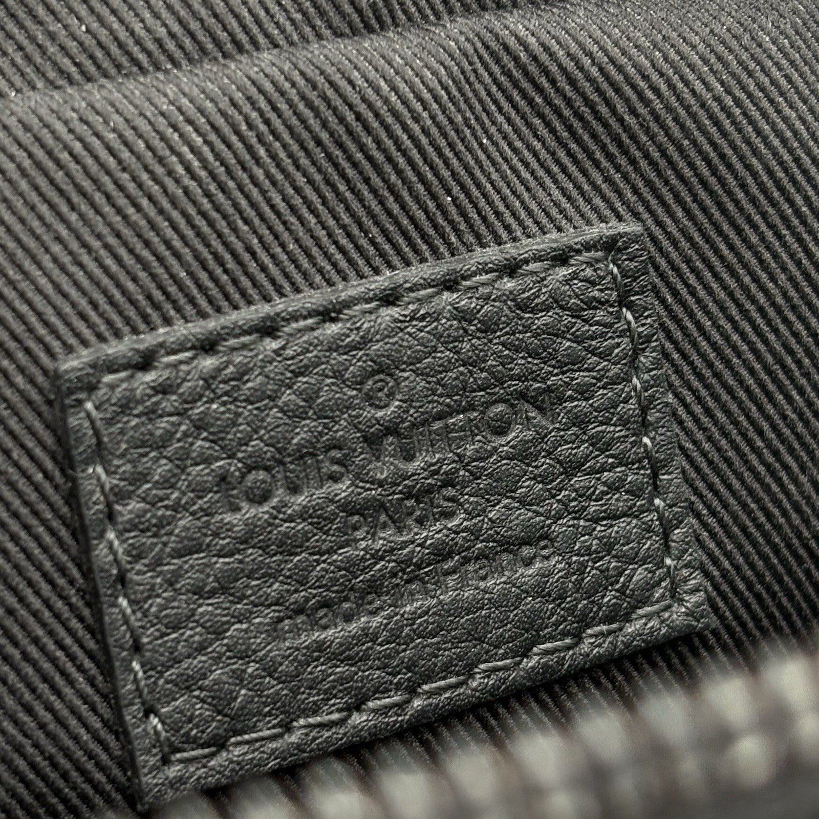 Louis Vuitton Messenger Bag Monogram Shadow ' Black ' | ONLY WORN 1-3x