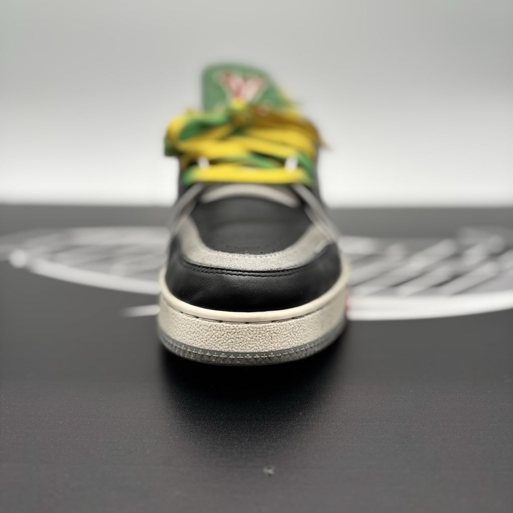 Size 7 LV (8-8.5 US) - LV Trainer SS21 'UPCYCLED'  | GREAT CONDITION!
