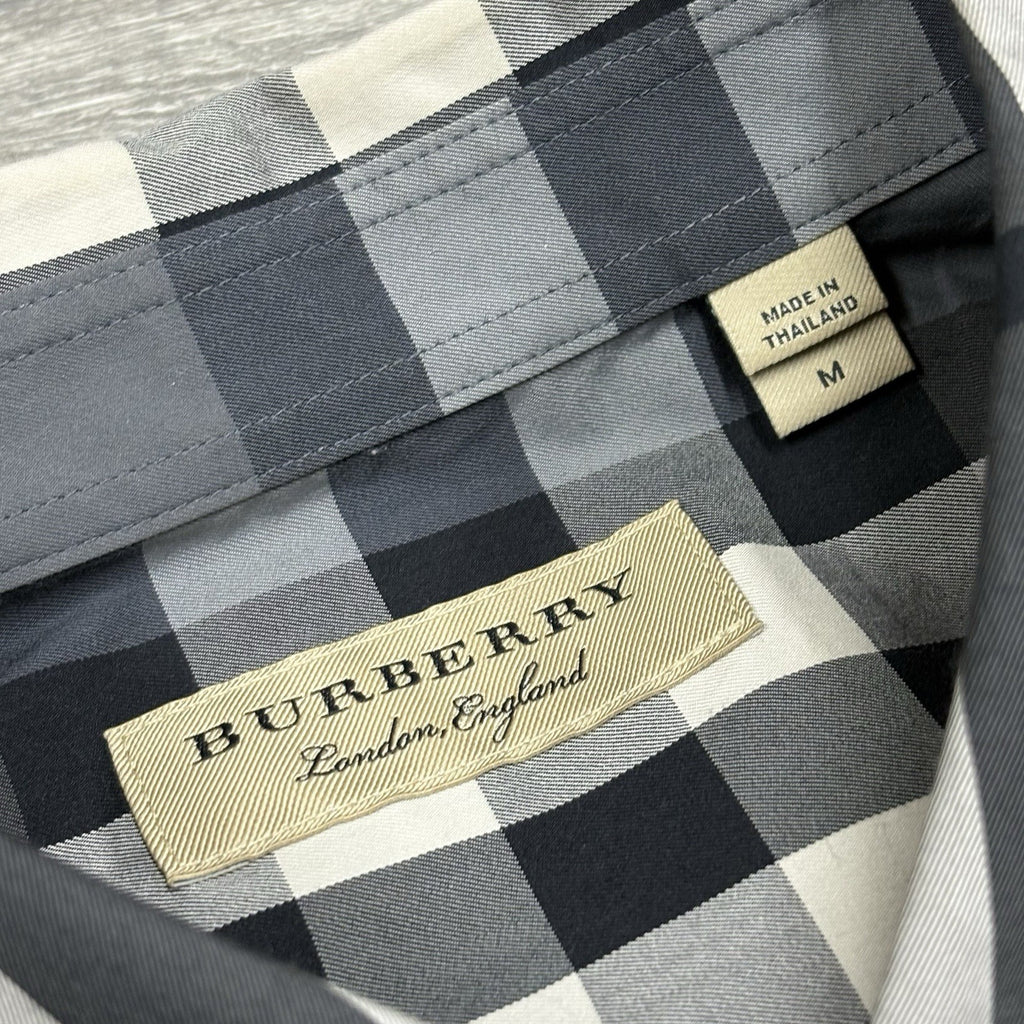 Size M - Burberry Plaid Short Sleeve Button Up ' Grey ' | SUPER CLEAN!