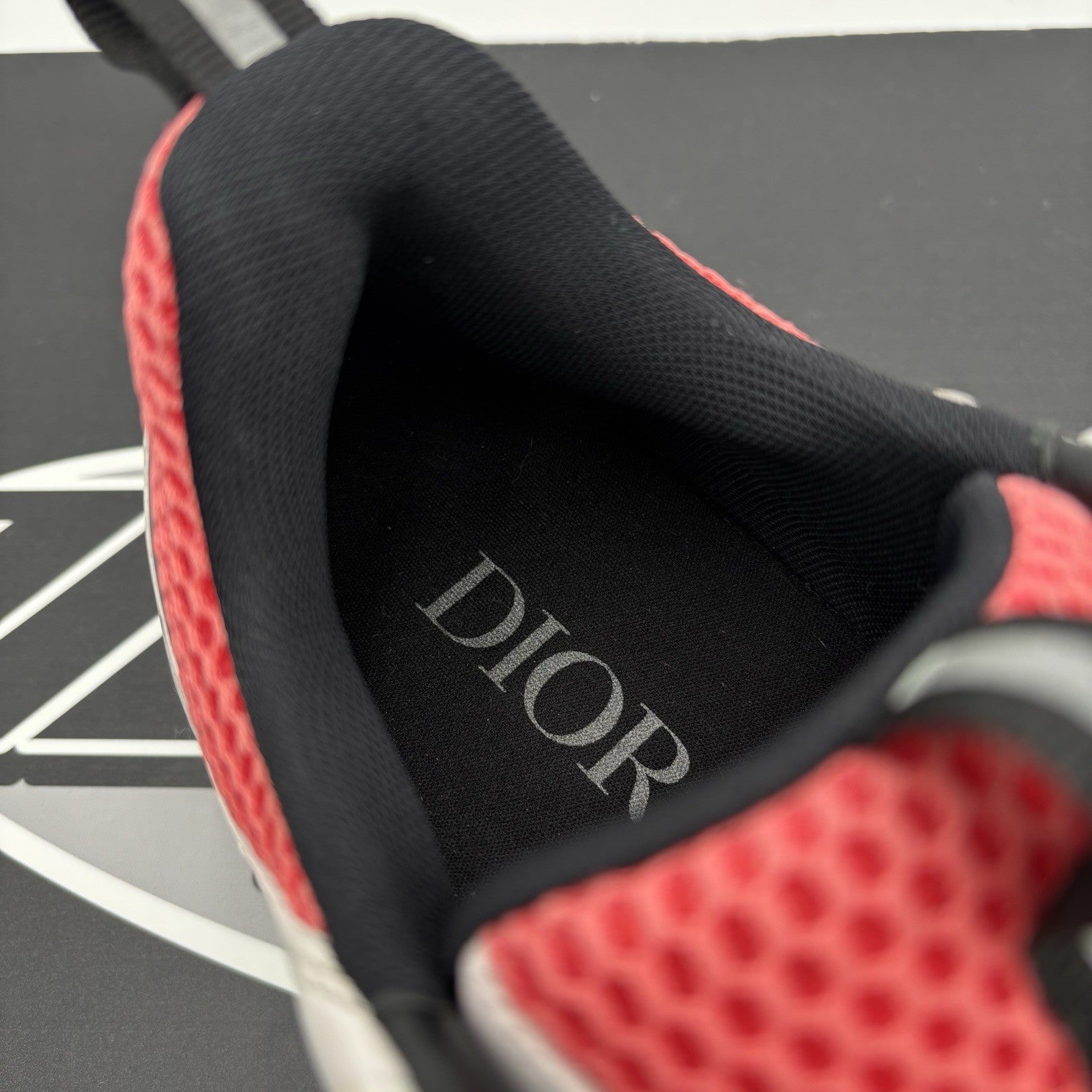 Size 43 (10 US) - Dior B22 ' White, Pink ' | GREAT CONDITION!