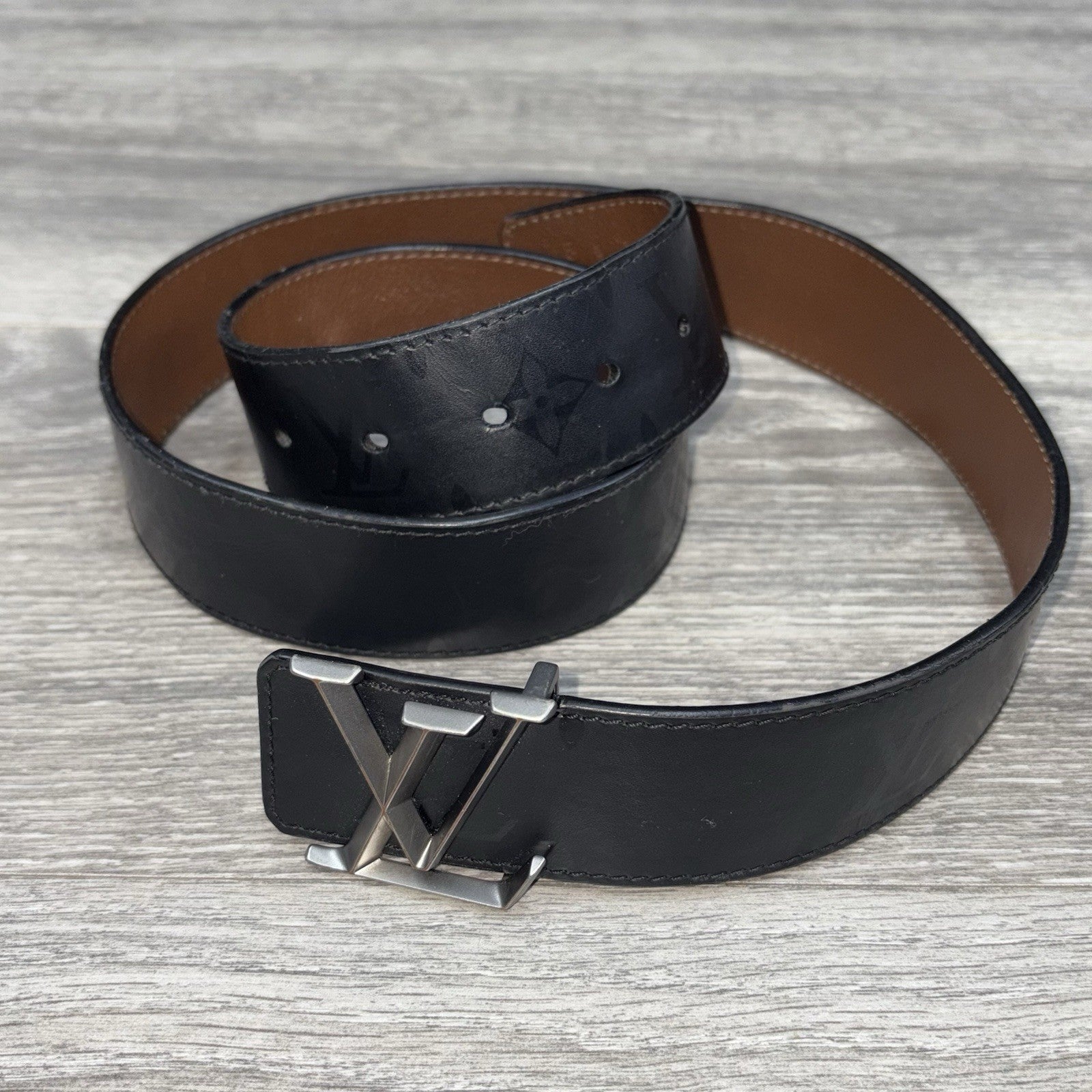 Louis Vuitton LV Initials Belt ' Black ' | GOOD CONDITION!