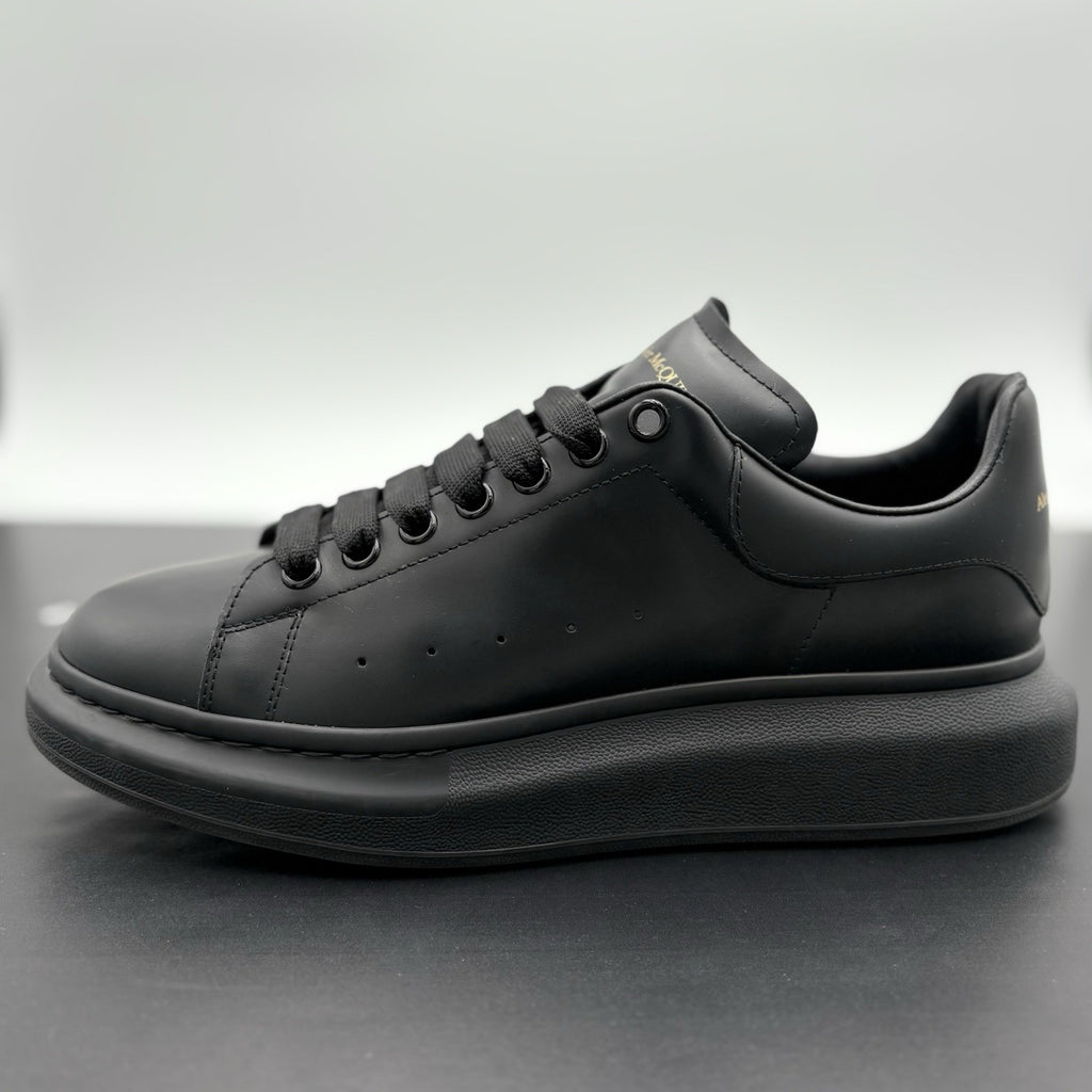 Size 44 (11 US) - Alexander McQueen Oversized ' Black ' | GOOD CONDITION!