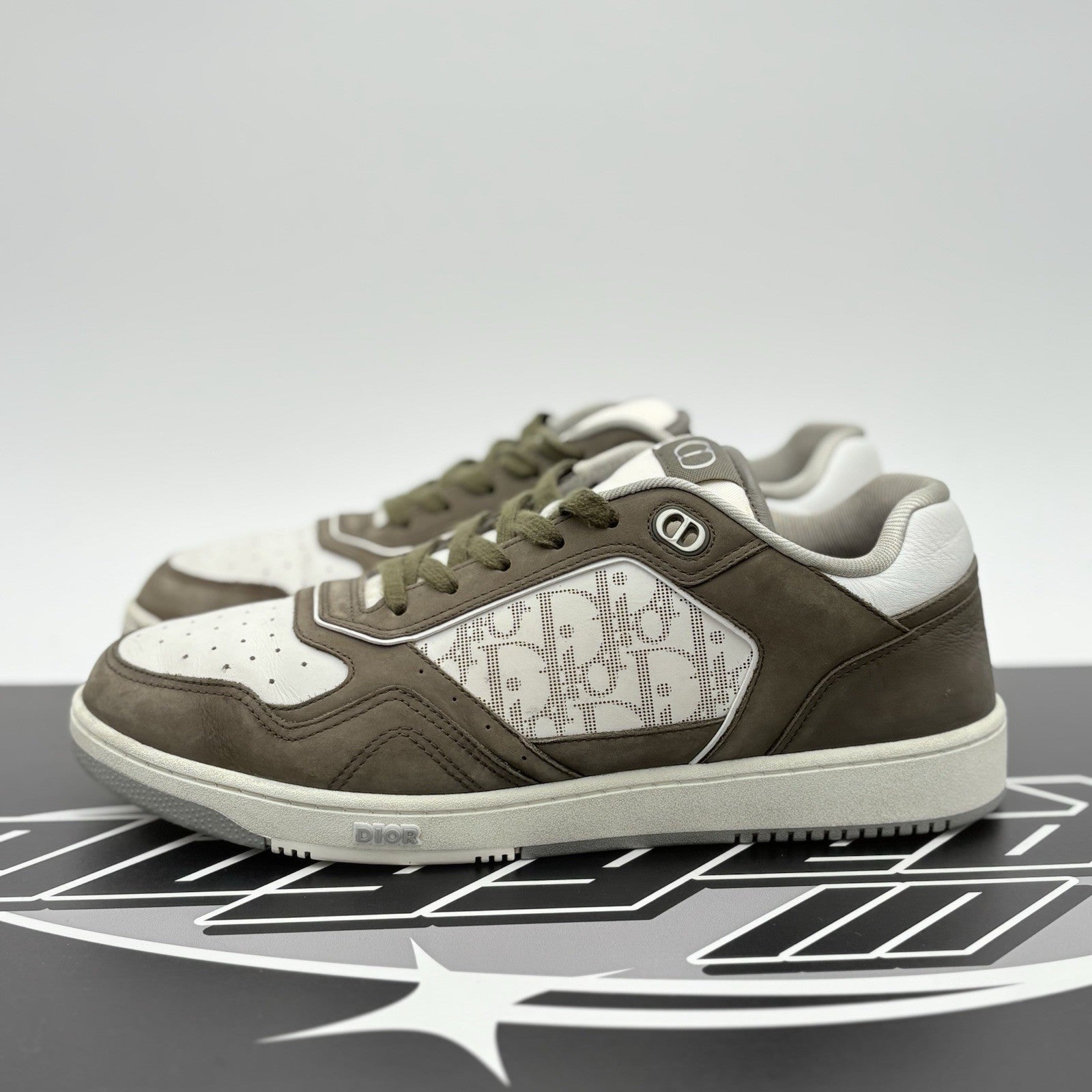 Size 45 (12 US) - Dior B27 Low Dior ' Olive White ' | GREAT CONDITION!