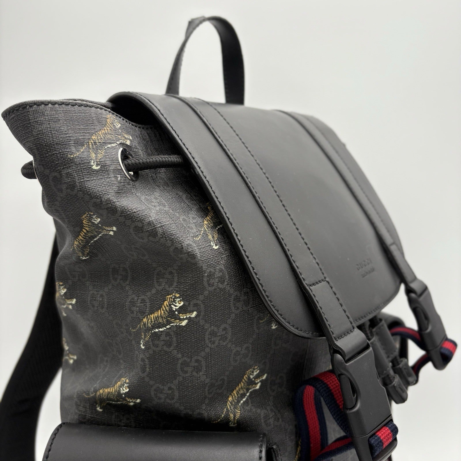 Gucci Bestiary GG Supreme Tigers Backpack ' Black Grey '