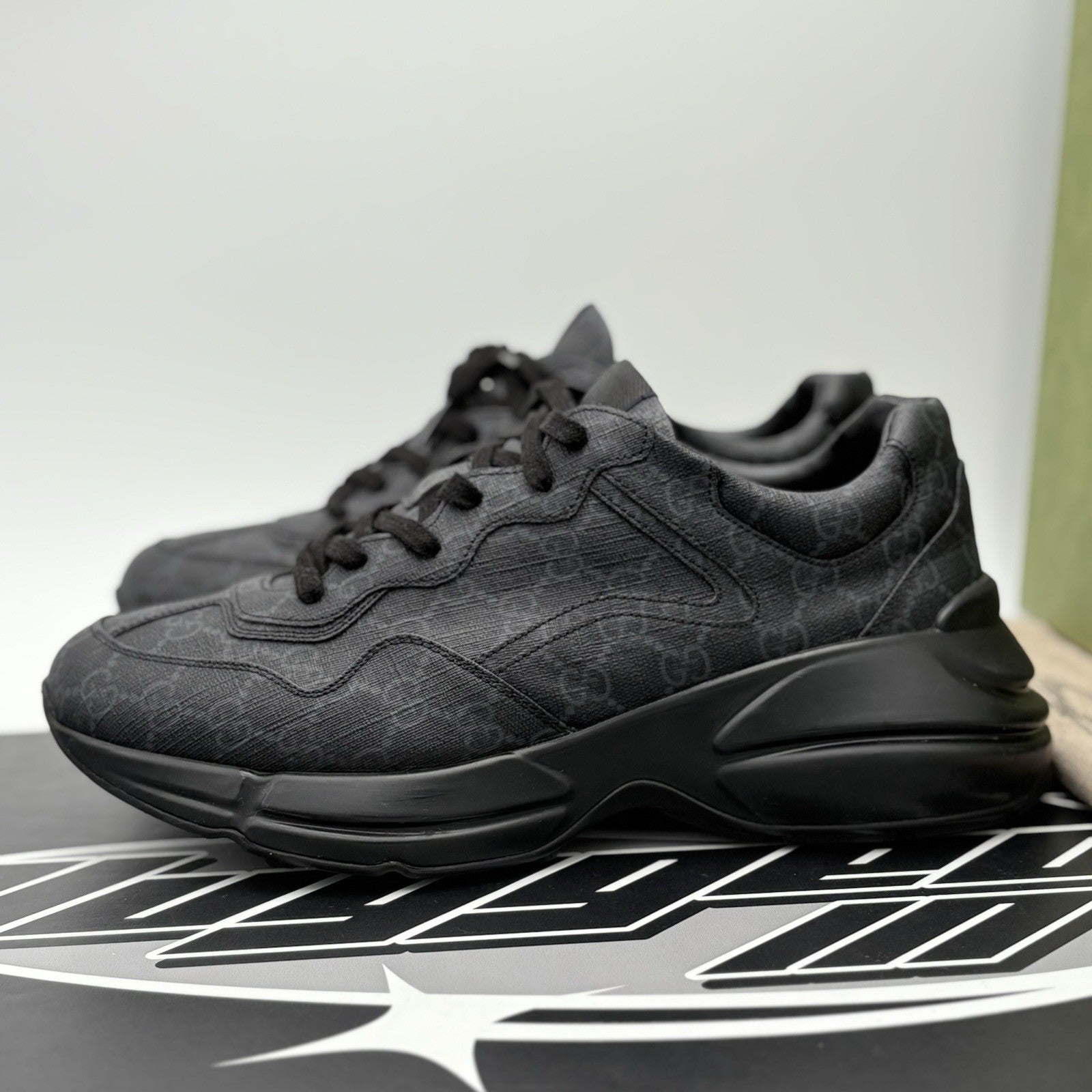 Size 8.5 G (9 US) - Gucci Rhyton ' Monogram Black ' | ONLY WORN 1-3x !
