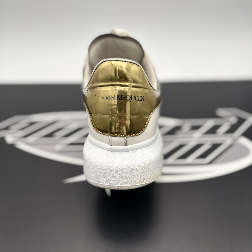Size 41 (8 US) Alexander McQueen Oversized ' Gold Crocodile ' | GOOD COND!