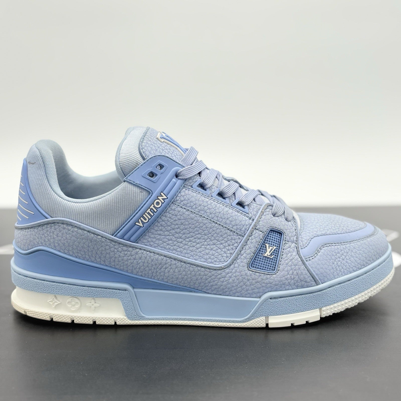 Size 11 LV (12-12.5 US) Louis Vuitton Trainer ' Light Blue White ' | GREAT COND!