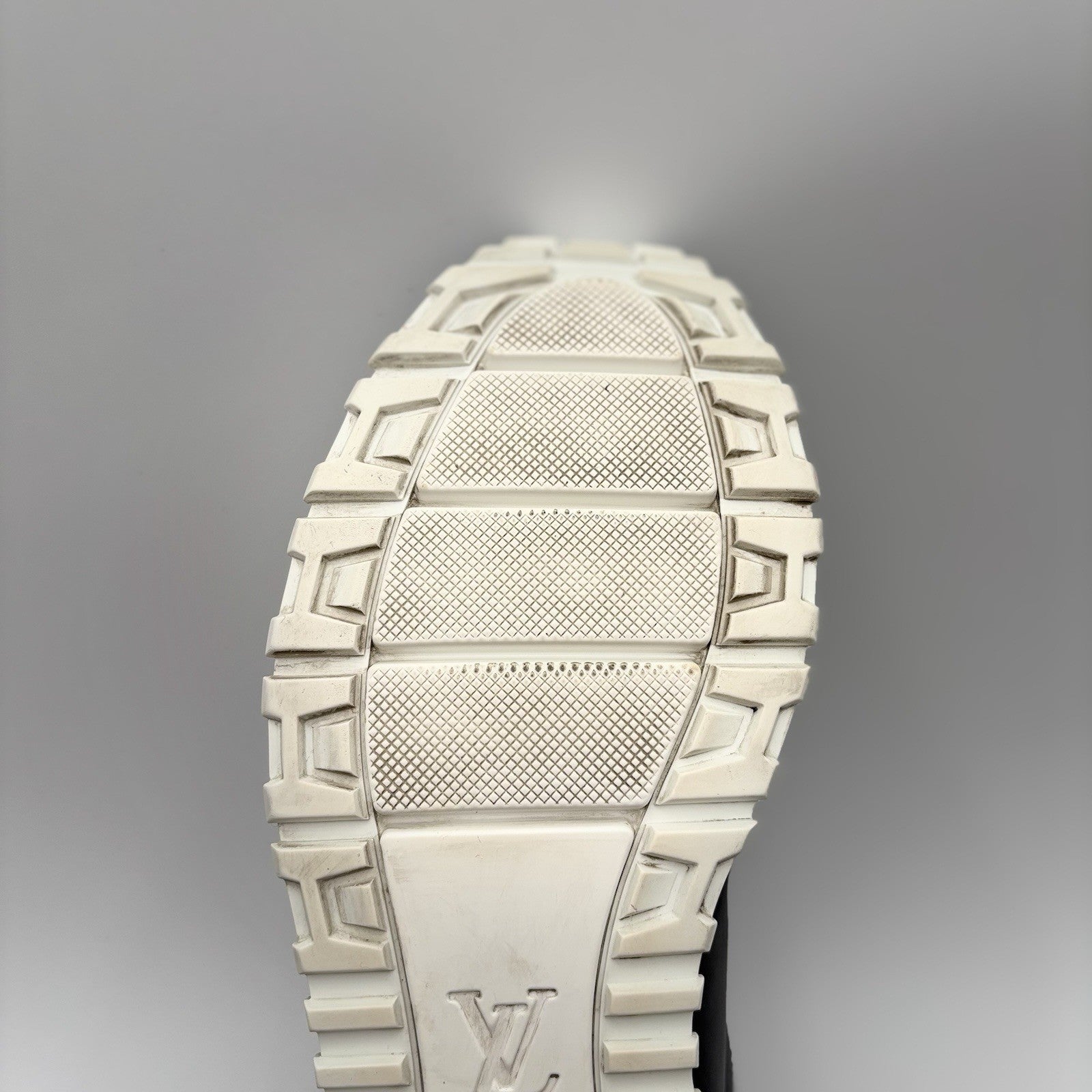 Size 9.5 LV (10.5-11 US) Louis Vuitton Runaway ' Black White ' | GREAT COND!
