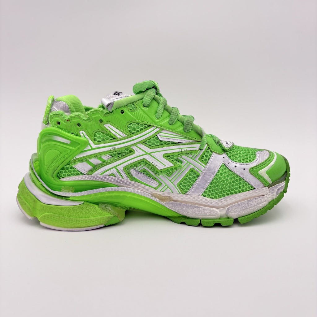 Size 41 (US 8) - Balenciaga Runner ' Fluo Green White ' | BRAND NEW!