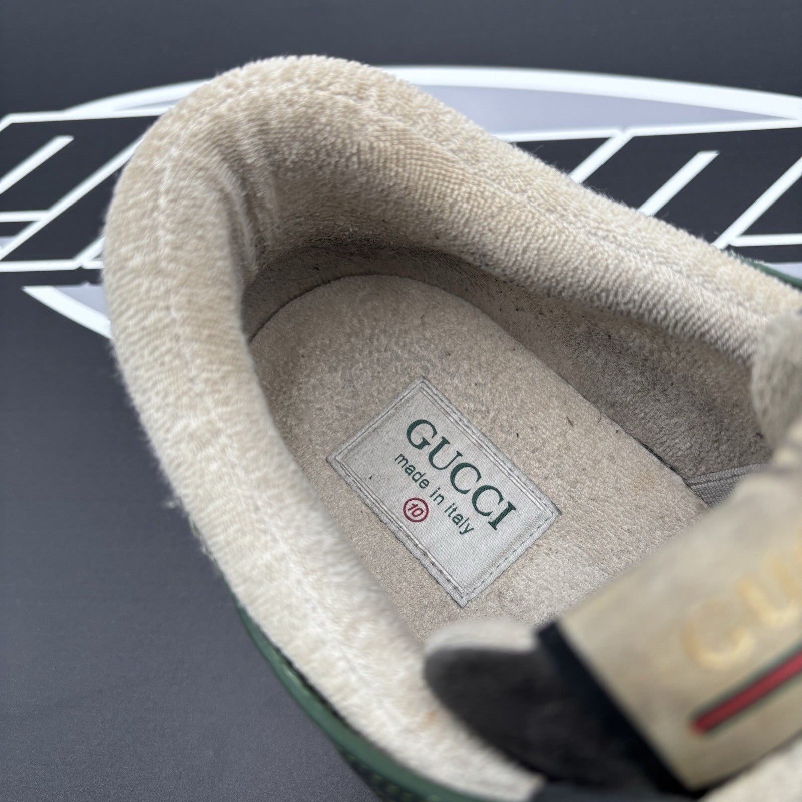 Size 10 G (10.5 US) - Gucci Ultrapace ' Green Tejus Printed ' | GOOD CONDITION!