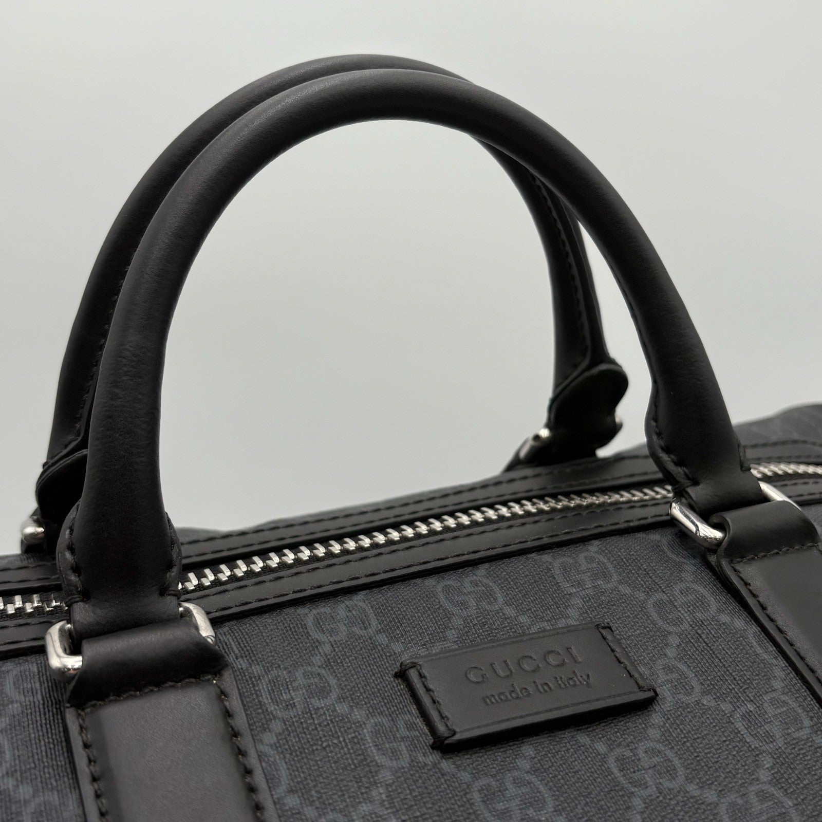 Gucci Carry On Large Duffle Bag ' Gg Supreme - Black ' | GREAT CONDITION!