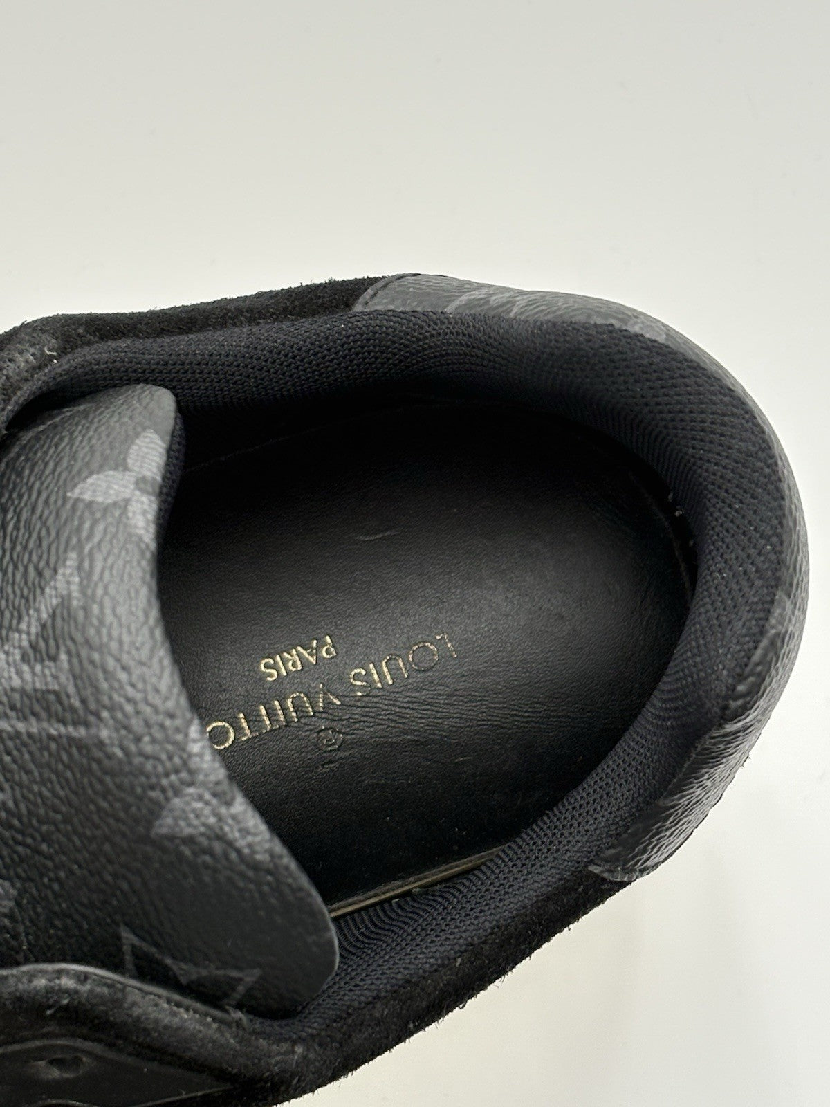 Size 7.5 LV (8.5-9 US) - Louis Vuitton Trainer ' Black Monogram ' | GREAT COND!