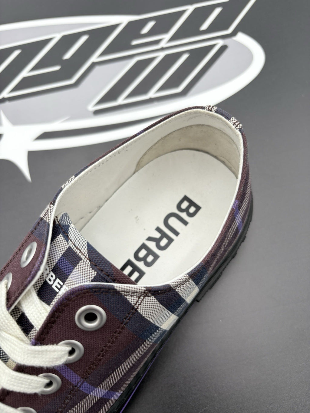 Size 43 (10 US) - Burberry Low Sneaker ' ' | SUPER CLEAN!