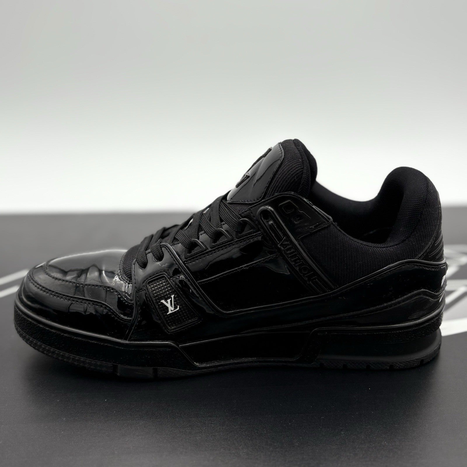 Size 6 LV (7-7.5 US) Louis Vuitton Trainer ' Patent Leather Black ' | GREAT COND