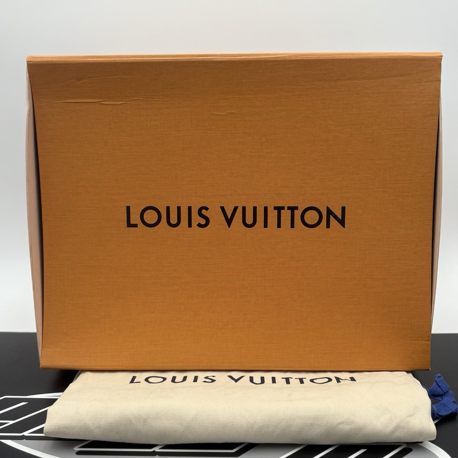 Size 11 LV (12-12.5 US) - Louis Vuitton Trainer ' Black ' | EXCELLENT!