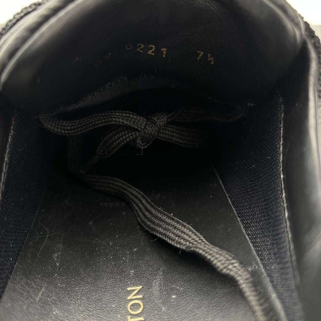 Size 7.5 LV (8.5-9 US) Louis Vuitton Run Away Sneaker ' Black White ' | GOOD!