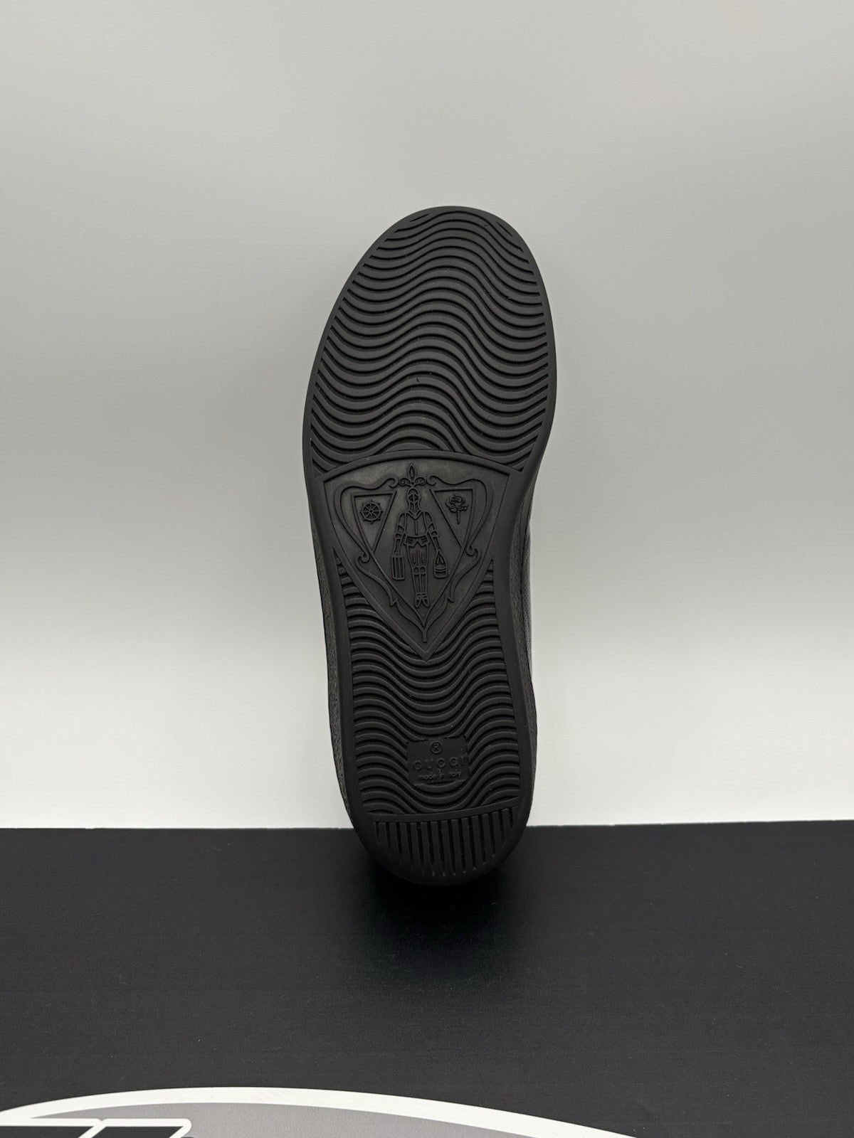 Size 9.5 G (10 US) - Gucci Ace GG ' Black '