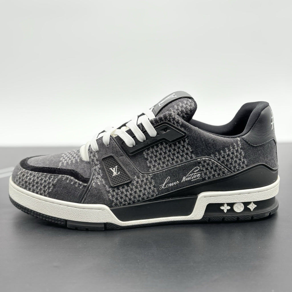 Size 9.5 LV (10.5-11 US) Louis Vuitton Trainer ' Black White ' | GREAT CONDITION