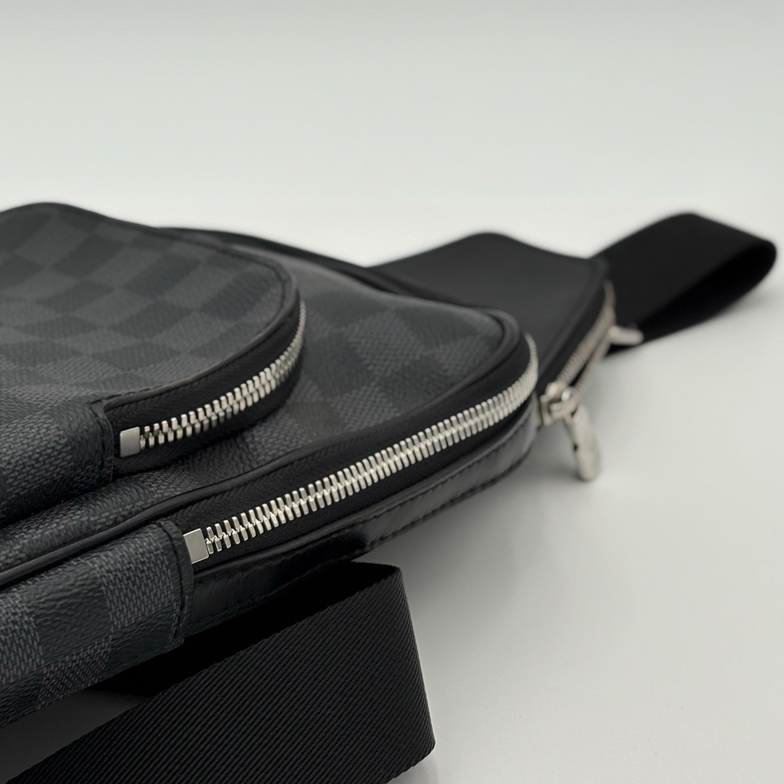 Louis Vuitton Sling Bag Damier Graphite Canvas ' Black ' | SUPER CLEAN!