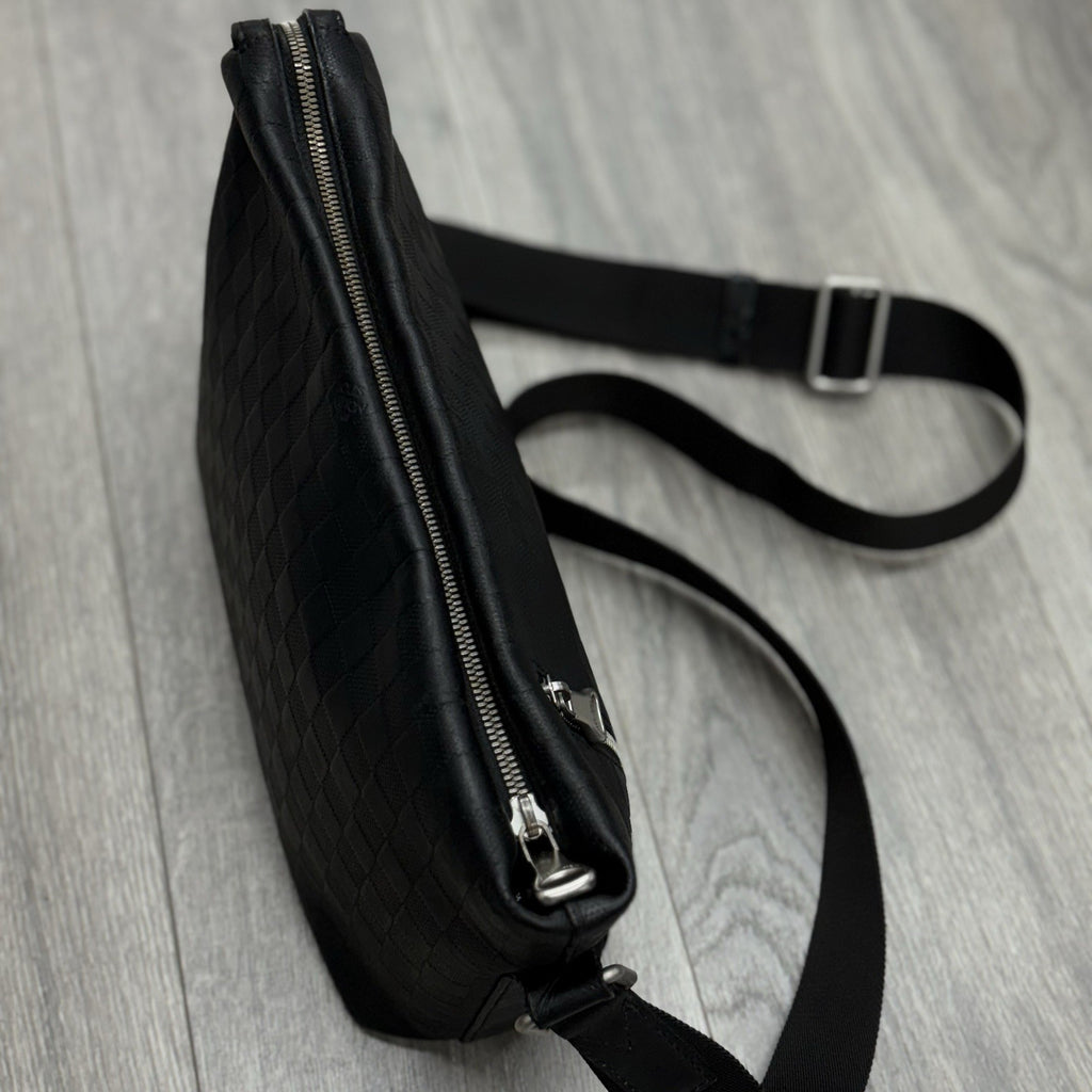 Louis Vuitton Damier Infini Discovery Messenger Bag MM Onyx ' Black ' | CLEAN!